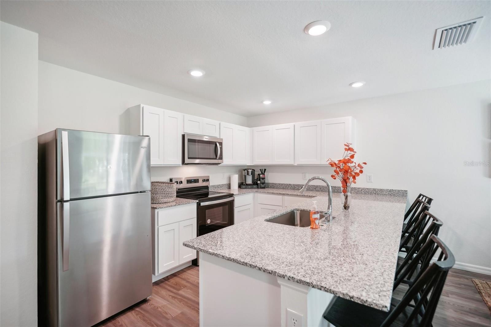 Single Family Residence at 13414 CANYON SWALLOW RD, BROOKSVILLE, photo 13 of 32