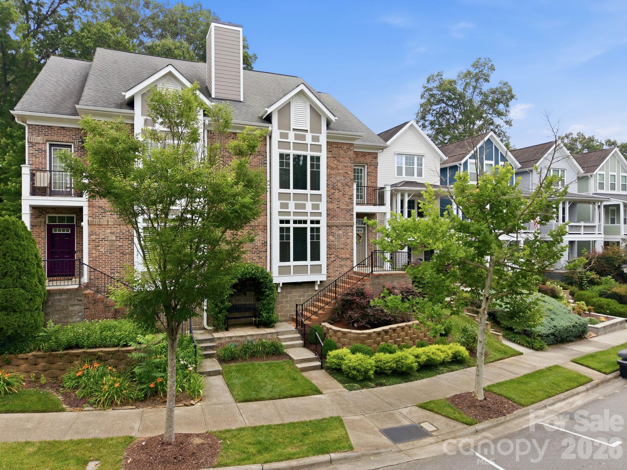 Townhouse at 425 Spring Street, Davidson, photo 3 of 48