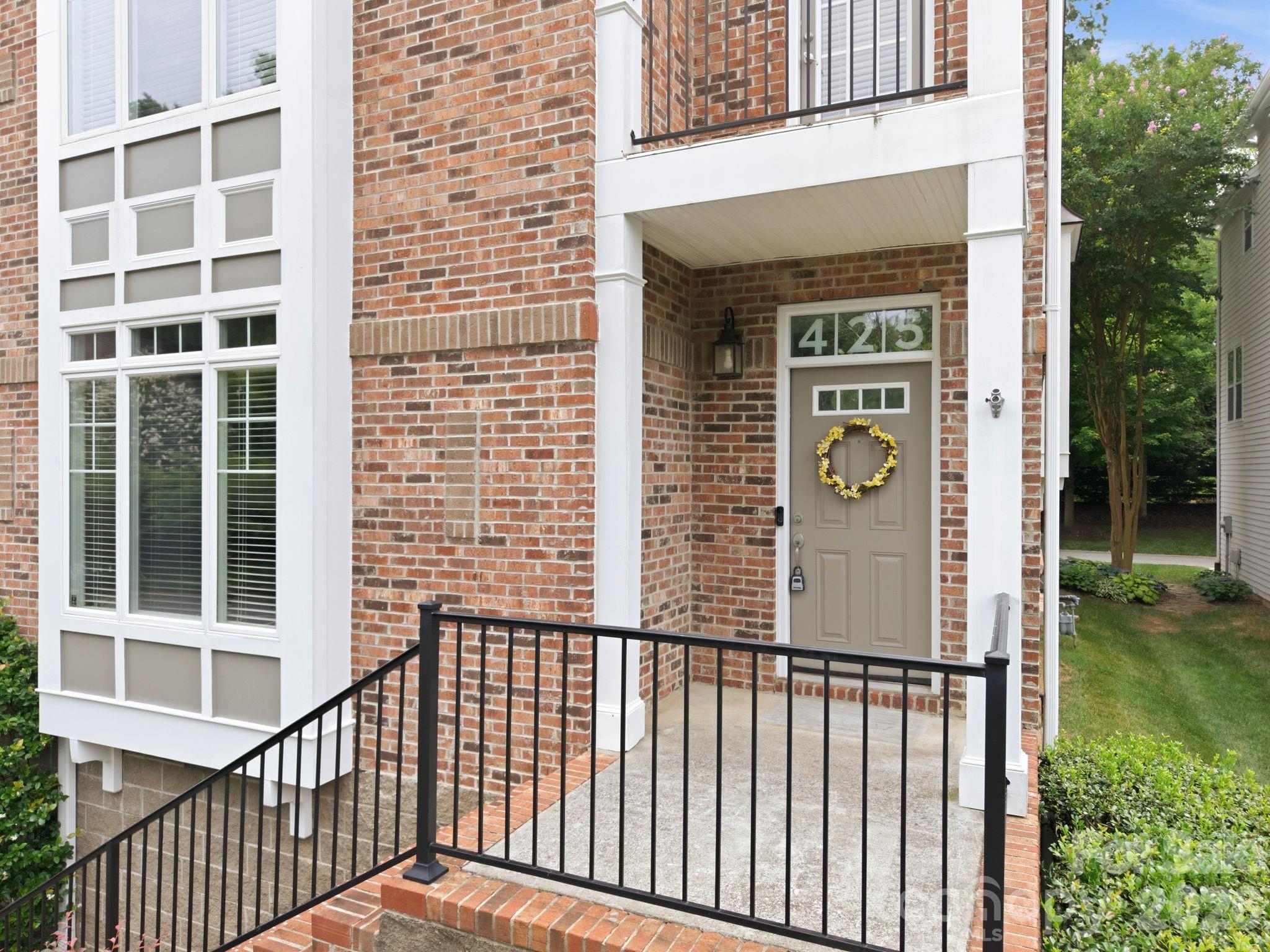 Townhouse at 425 Spring Street, Davidson, photo 5 of 48