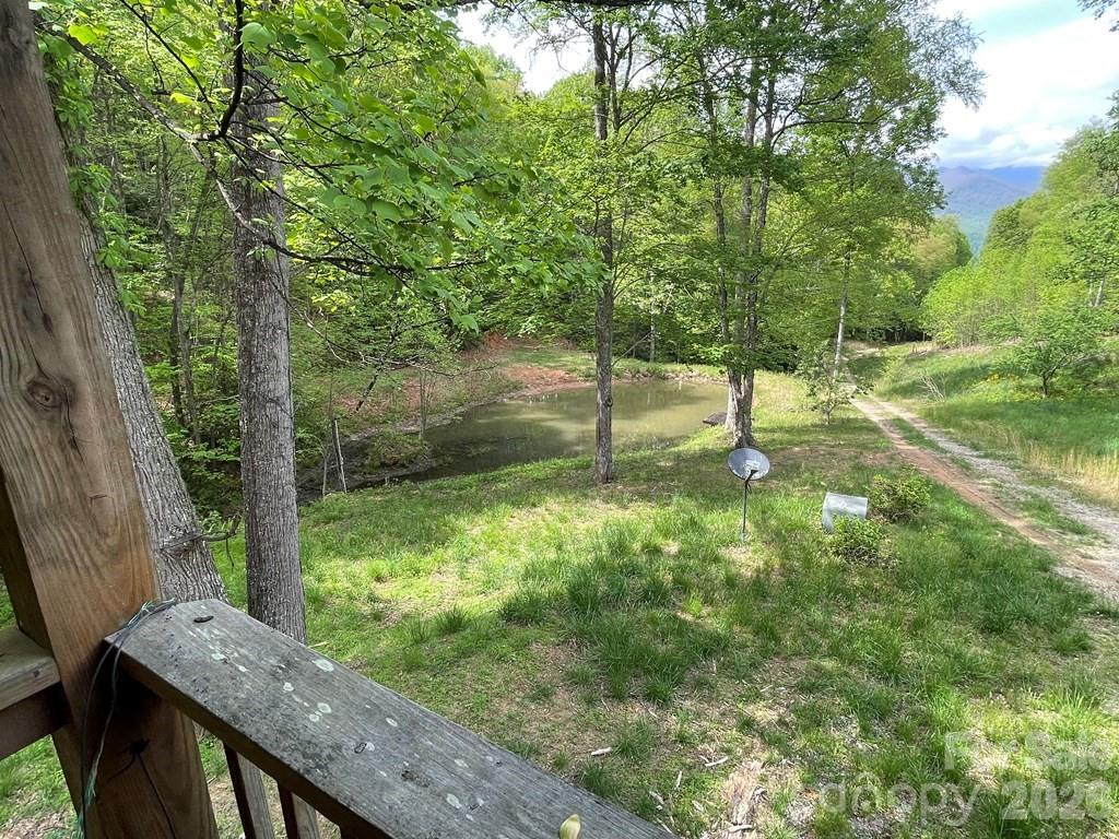 Single Family Residence at 930 Copperhead Cove, Sylva, photo 6 of 22
