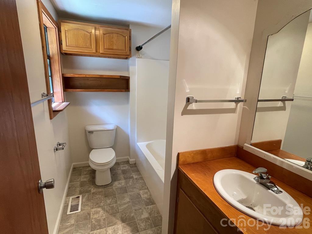 Single Family Residence at 930 Copperhead Cove, Sylva, photo 16 of 22