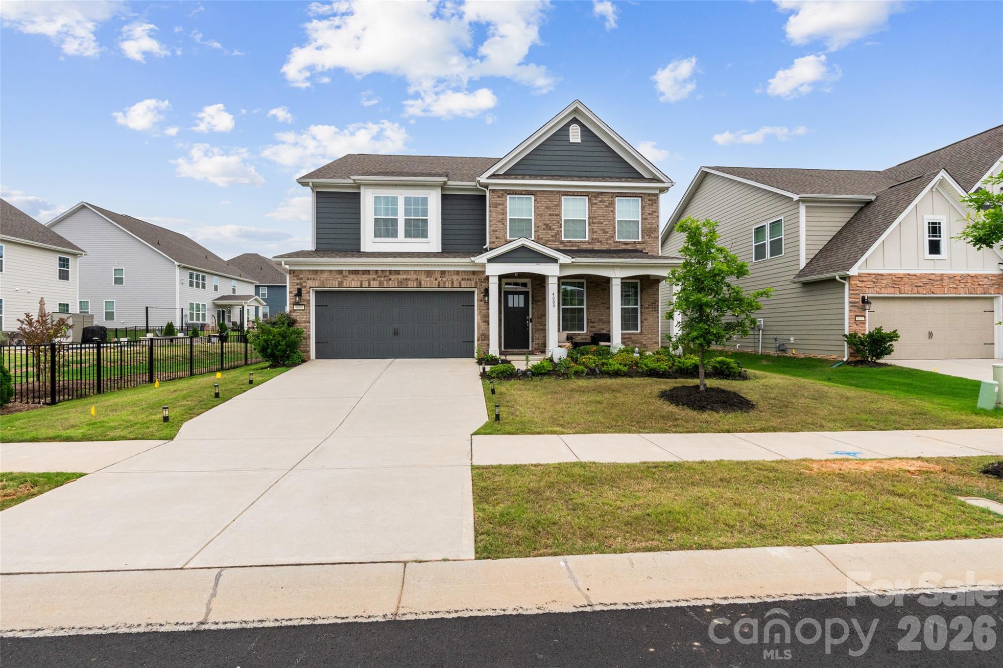 Single Family Residence at 4009 Cherry Mill Court, Huntersville, photo 2 of 30