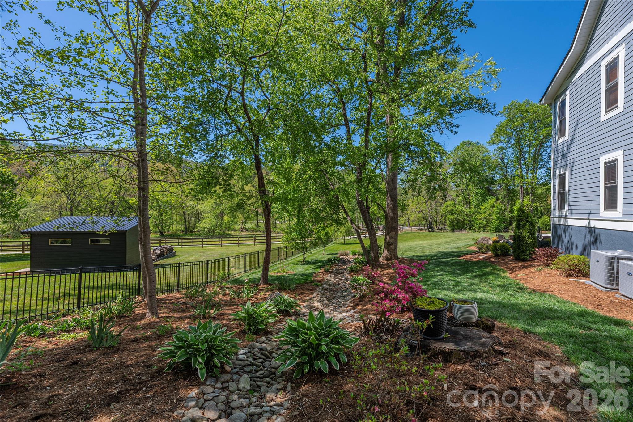 Single Family Residence at 48 Duncan Estate Drive, Fletcher, photo 40 of 41