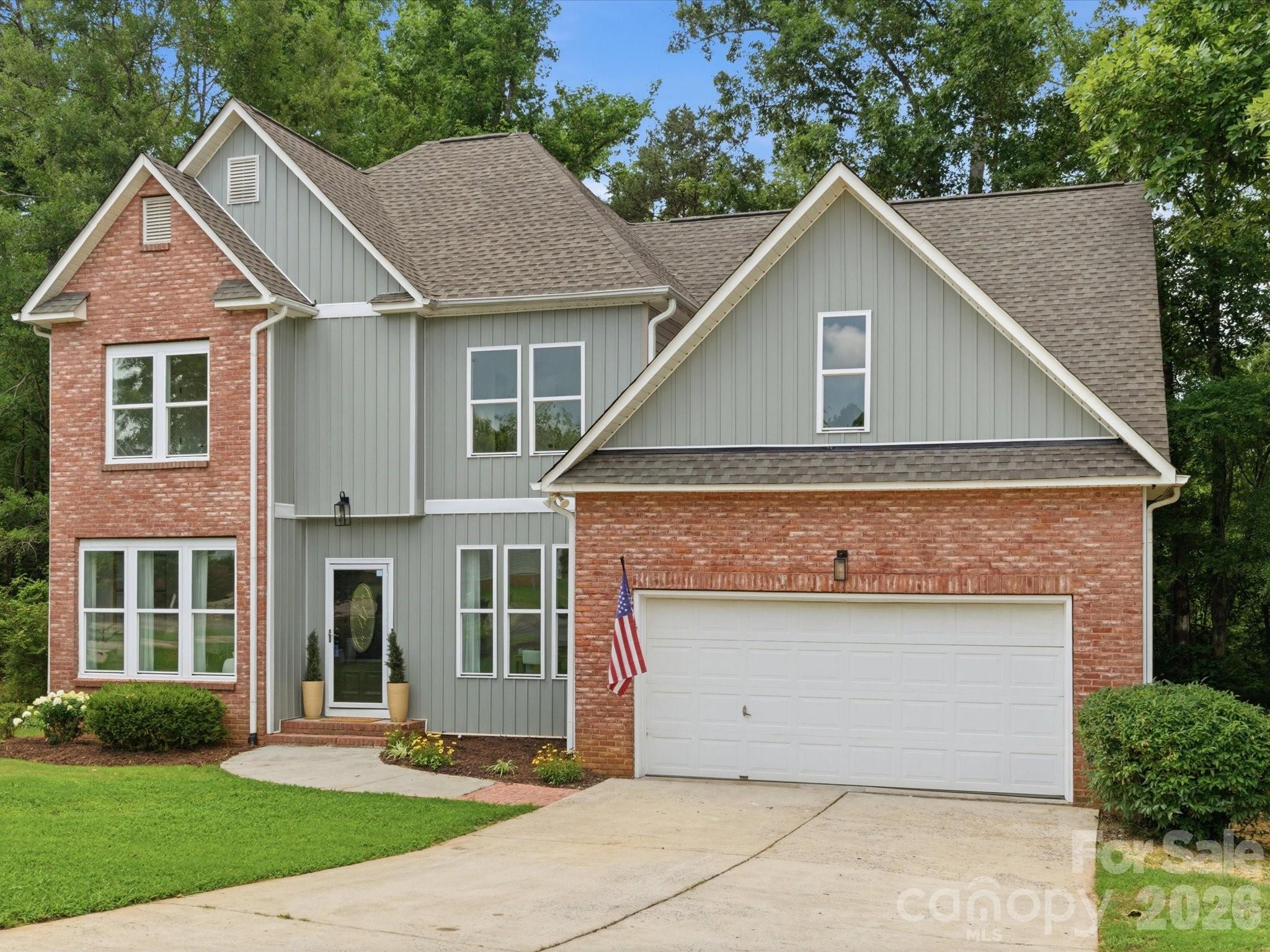 Single Family Residence at 116 Scottie Court, Rock Hill, photo 3 of 48