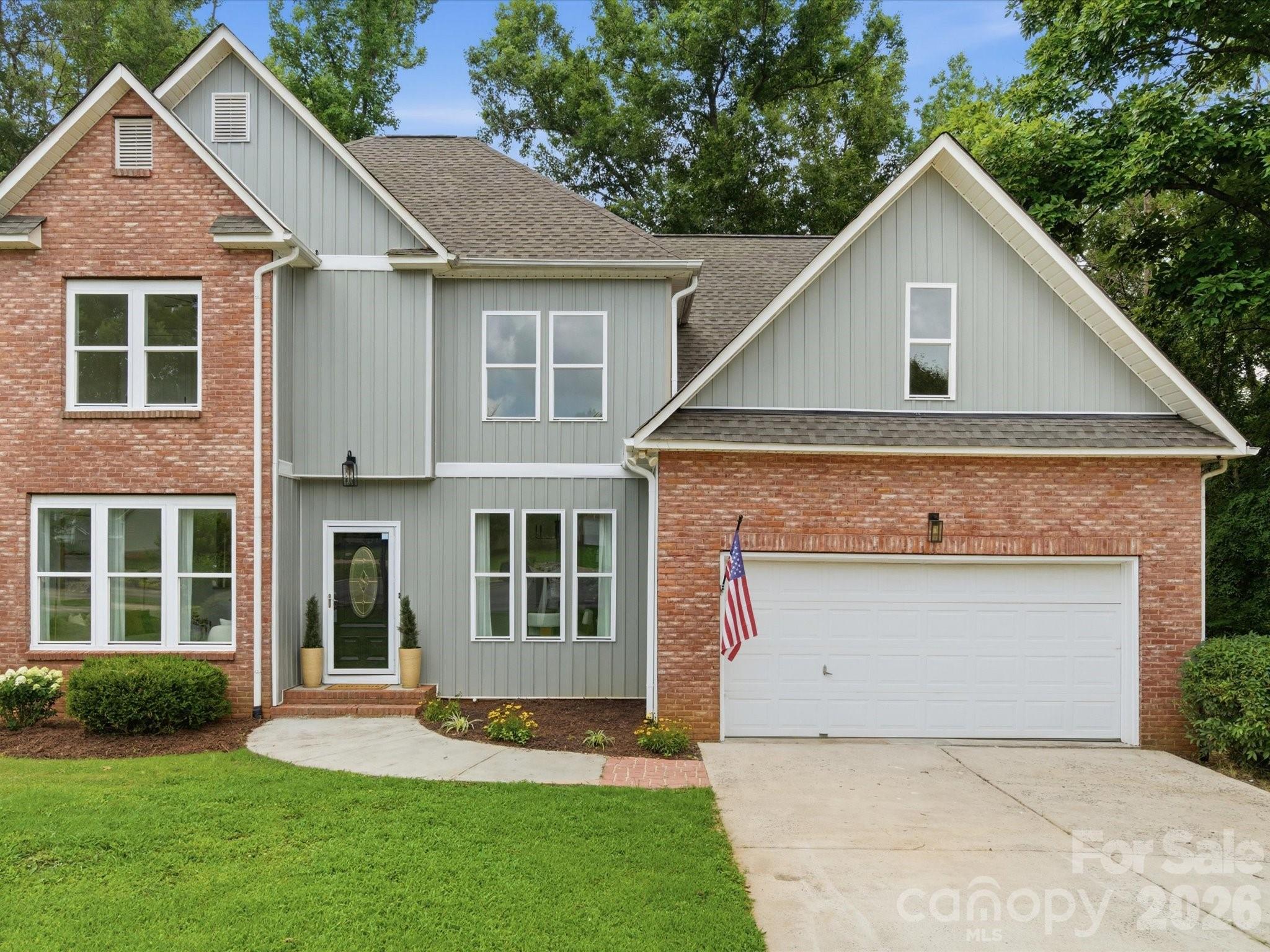 Single Family Residence at 116 Scottie Court, Rock Hill, photo 4 of 48