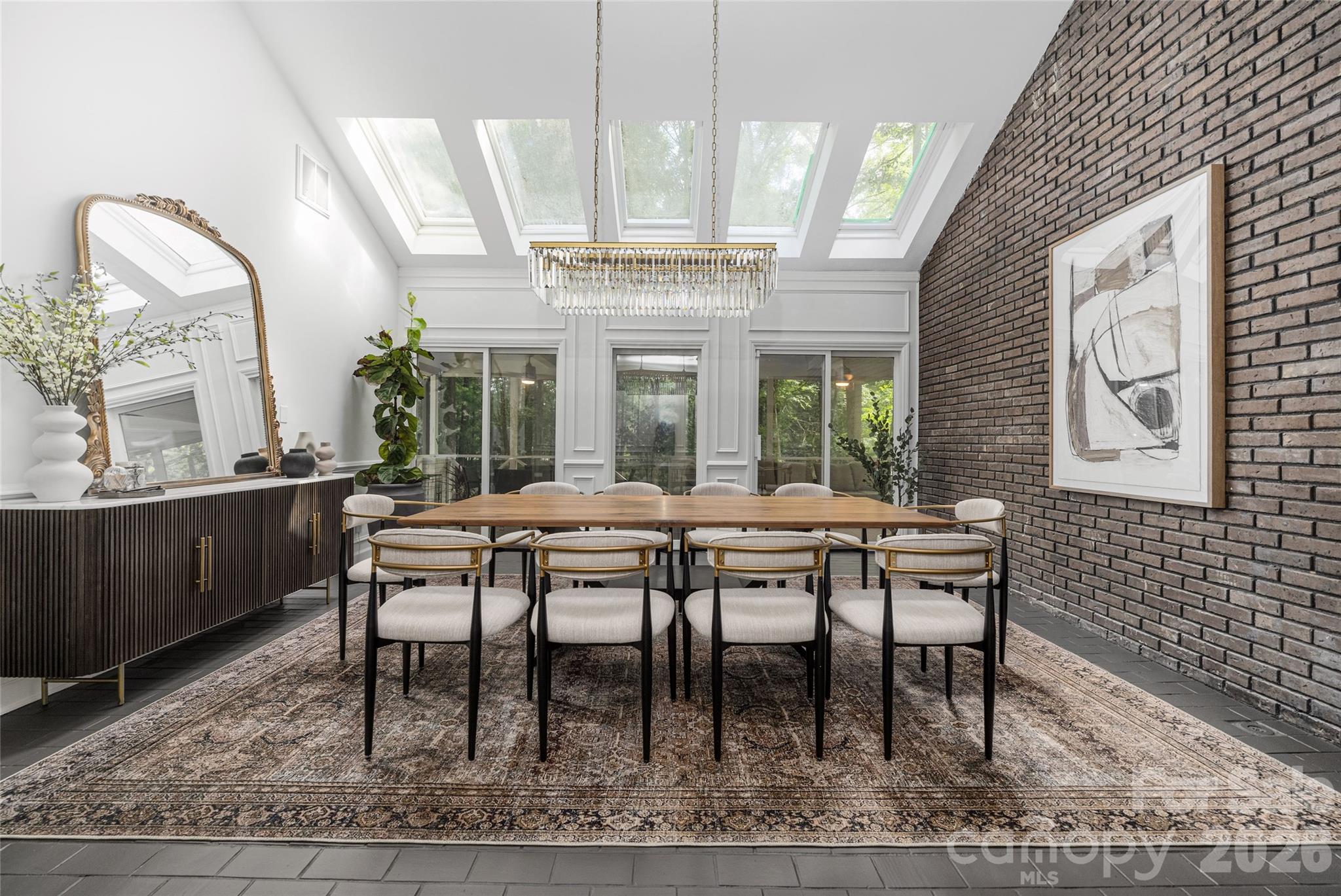 Peaked ceiling with skylights - 1800 Chestnut Lane, Matthews