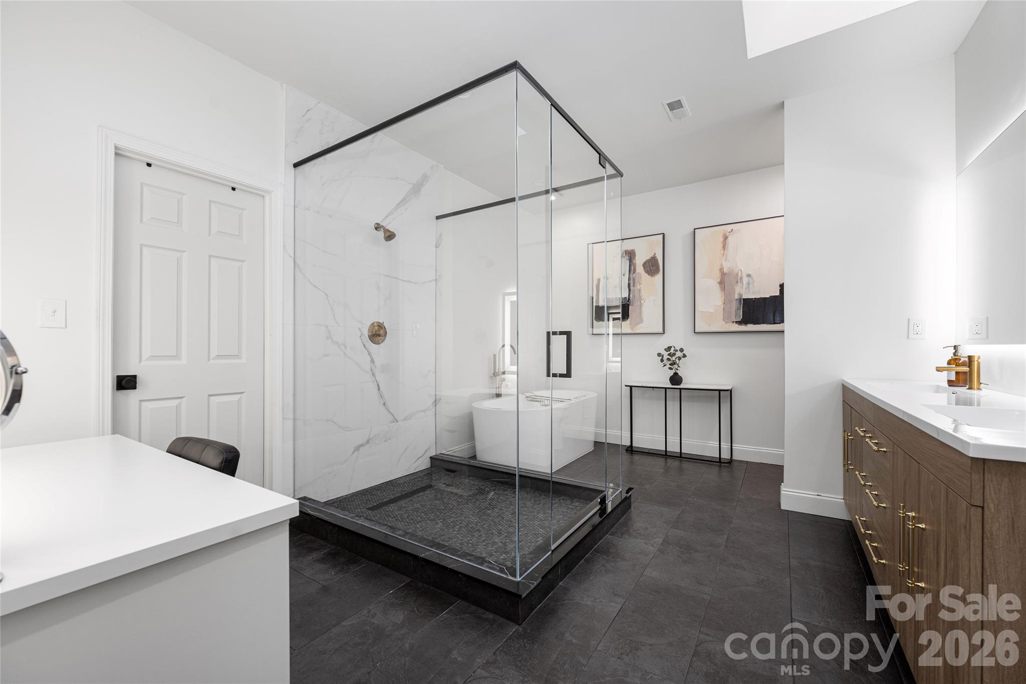 Glass walk-in shower - 1800 Chestnut Lane, Matthews