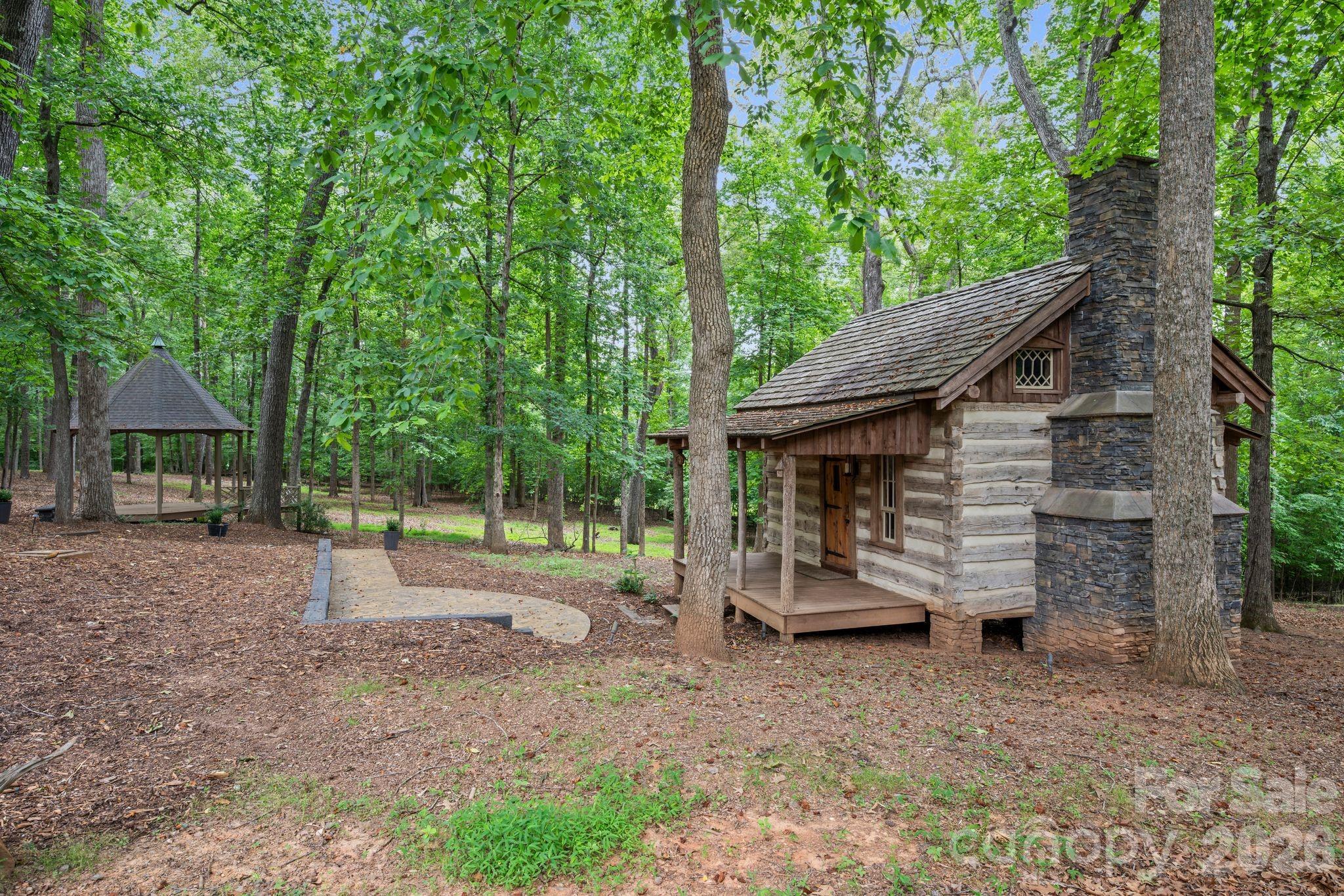 Single Family Residence at 5400 Dartmoor Street, Winston Salem, photo 12 of 41