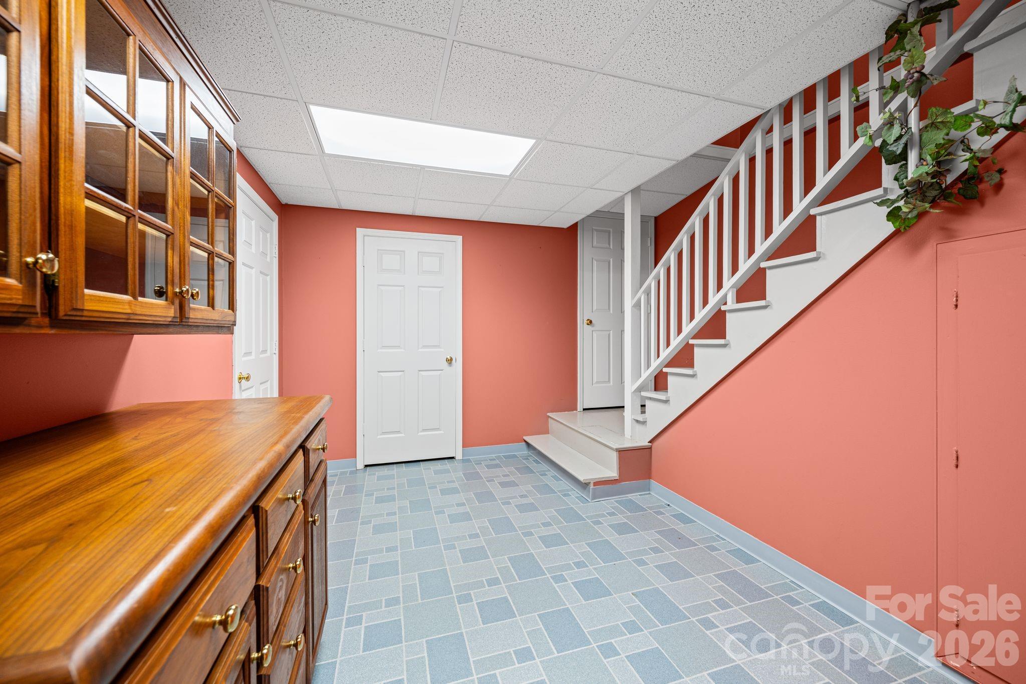 Single Family Residence at 5400 Dartmoor Street, Winston Salem, photo 15 of 41