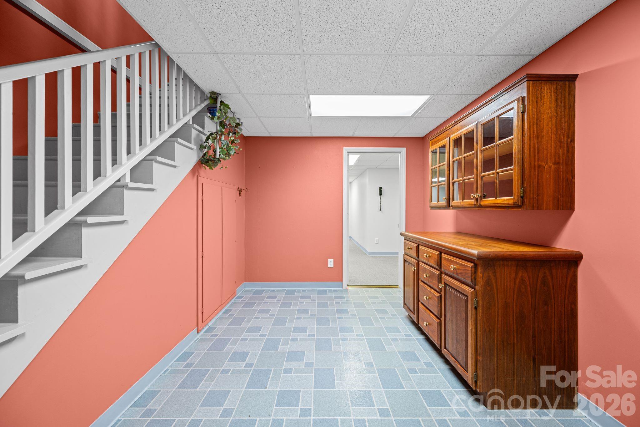 Single Family Residence at 5400 Dartmoor Street, Winston Salem, photo 16 of 41