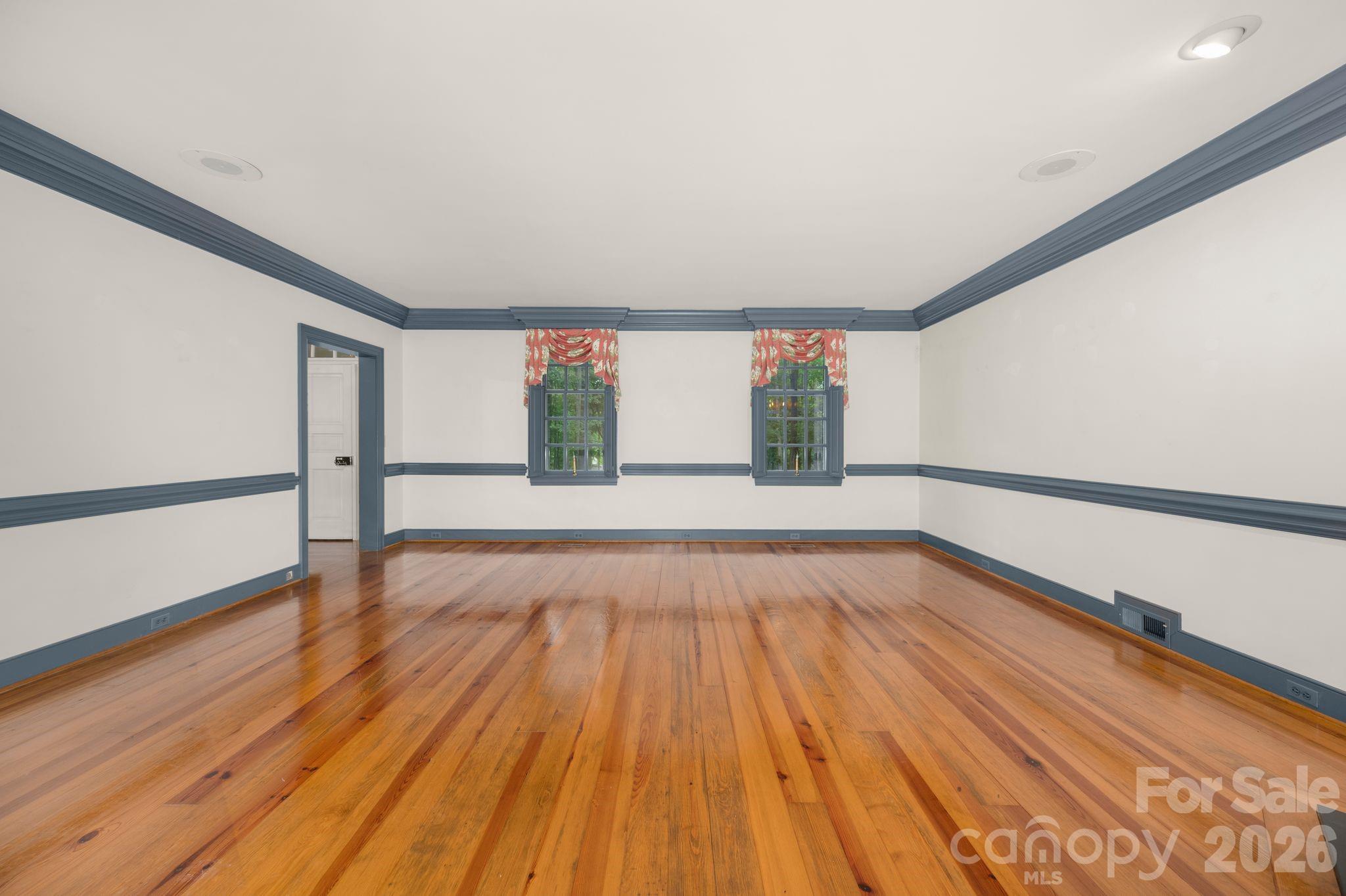 Single Family Residence at 5400 Dartmoor Street, Winston Salem, photo 18 of 41