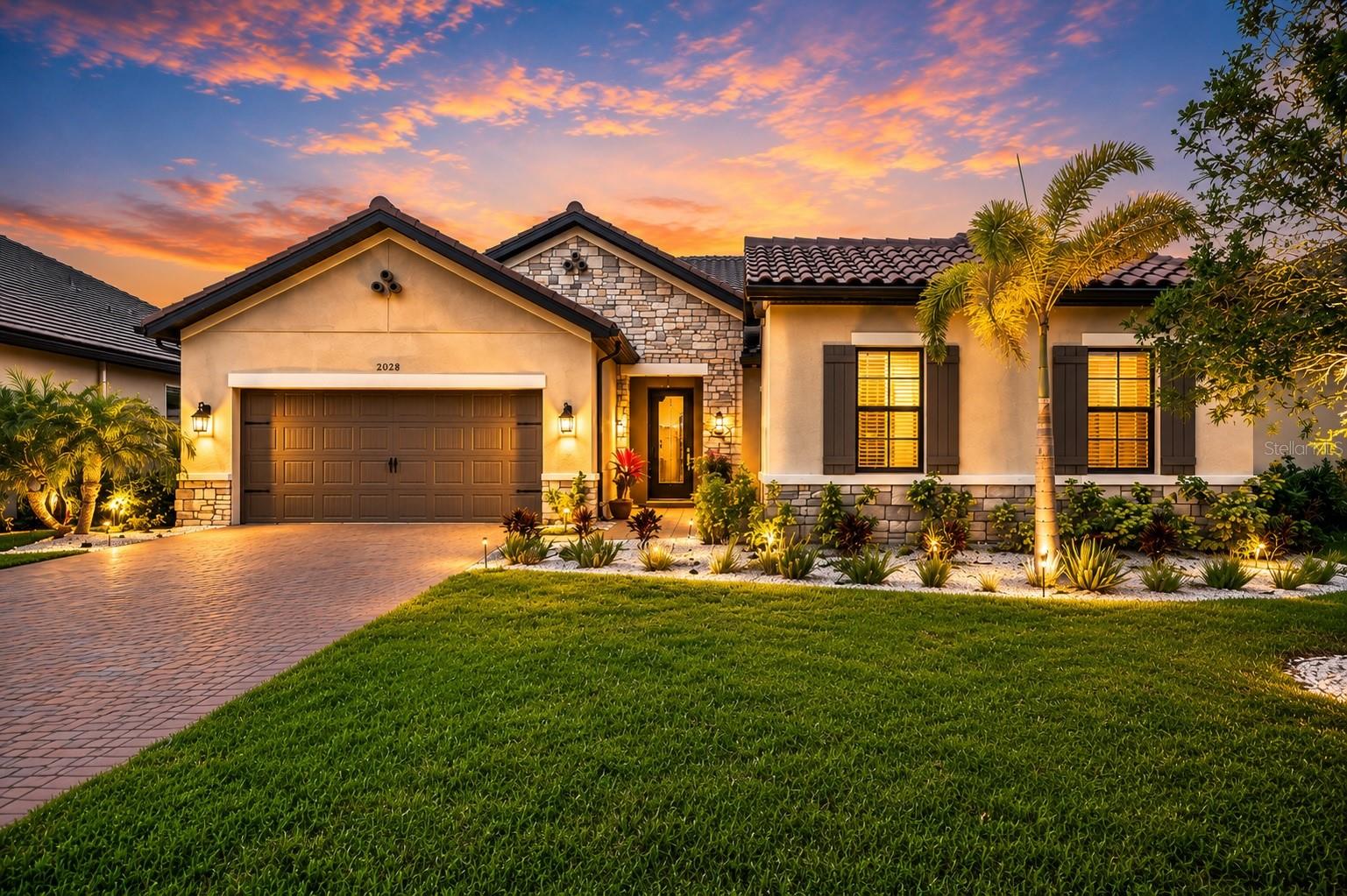 2028 WOODLEAF HAMMOCK CT