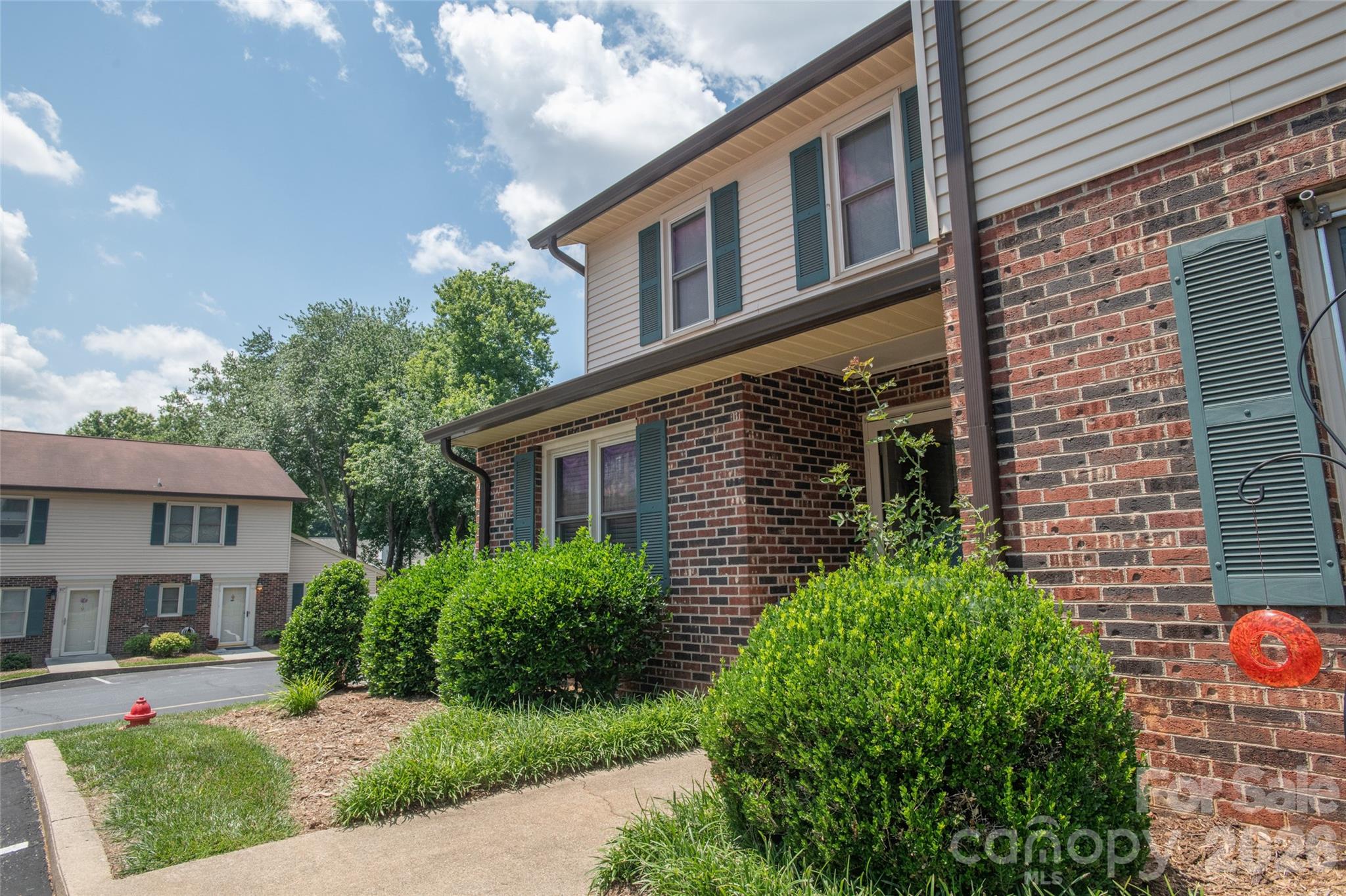 Townhouse at 1330 5th Street NE, Hickory, photo 28 of 35