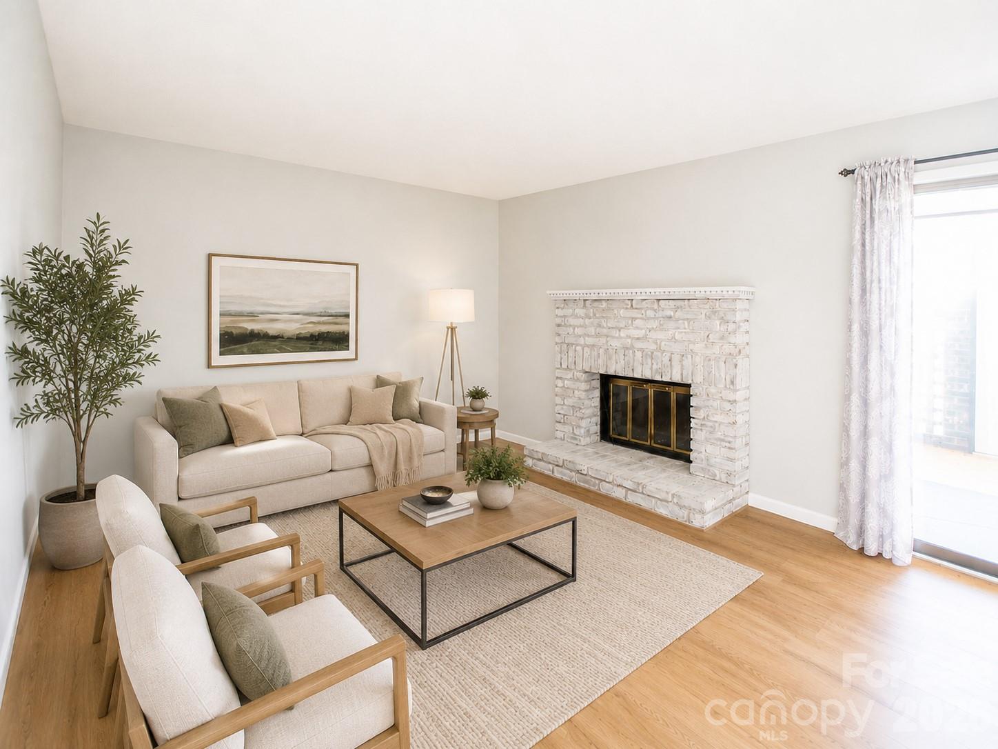 Virtually Staged - 1330 5th Street NE, Hickory