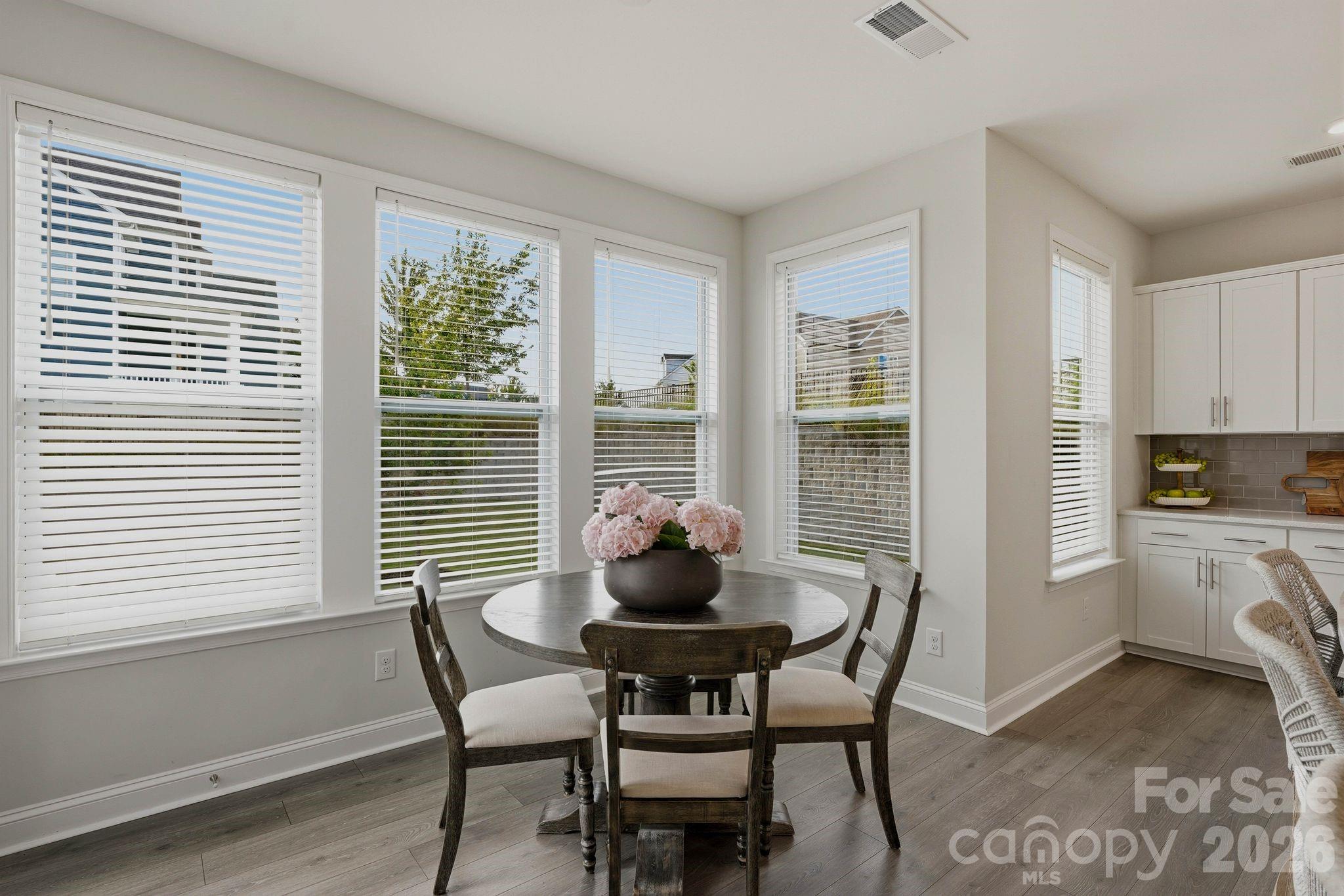 Single Family Residence at 2107 Masons Bend Drive, Fort Mill, photo 11 of 39