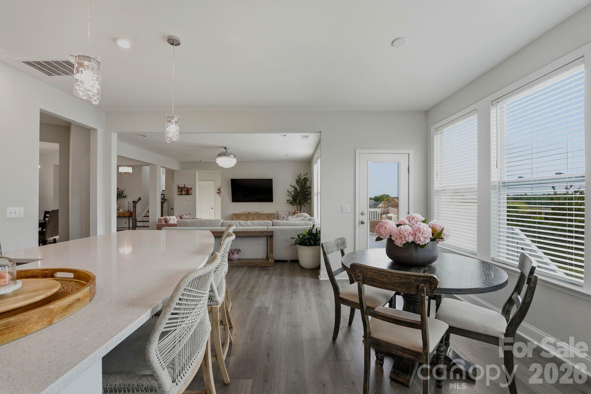 Single Family Residence at 2107 Masons Bend Drive, Fort Mill, photo 15 of 39