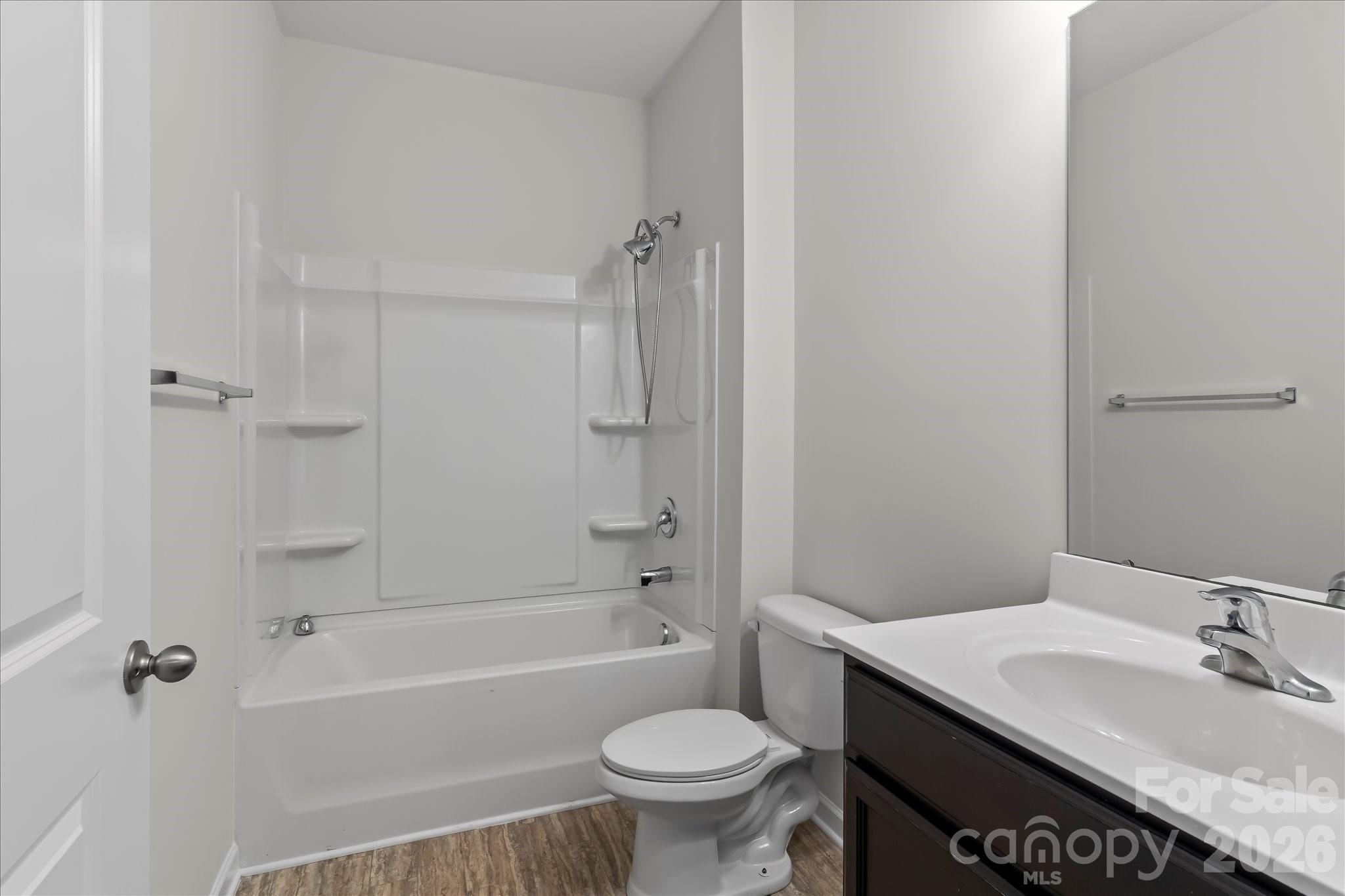 Secondary full bathroom - 188 Cherry Birch Street, Mooresville