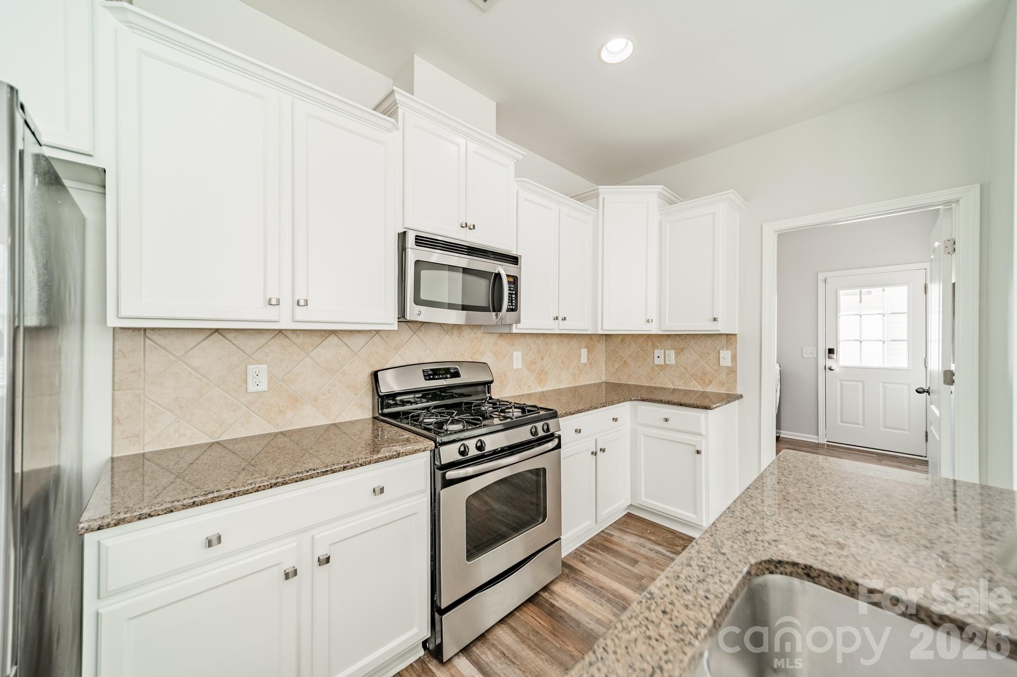 Townhouse at 18426 W Catawba Avenue, Cornelius, photo 9 of 42