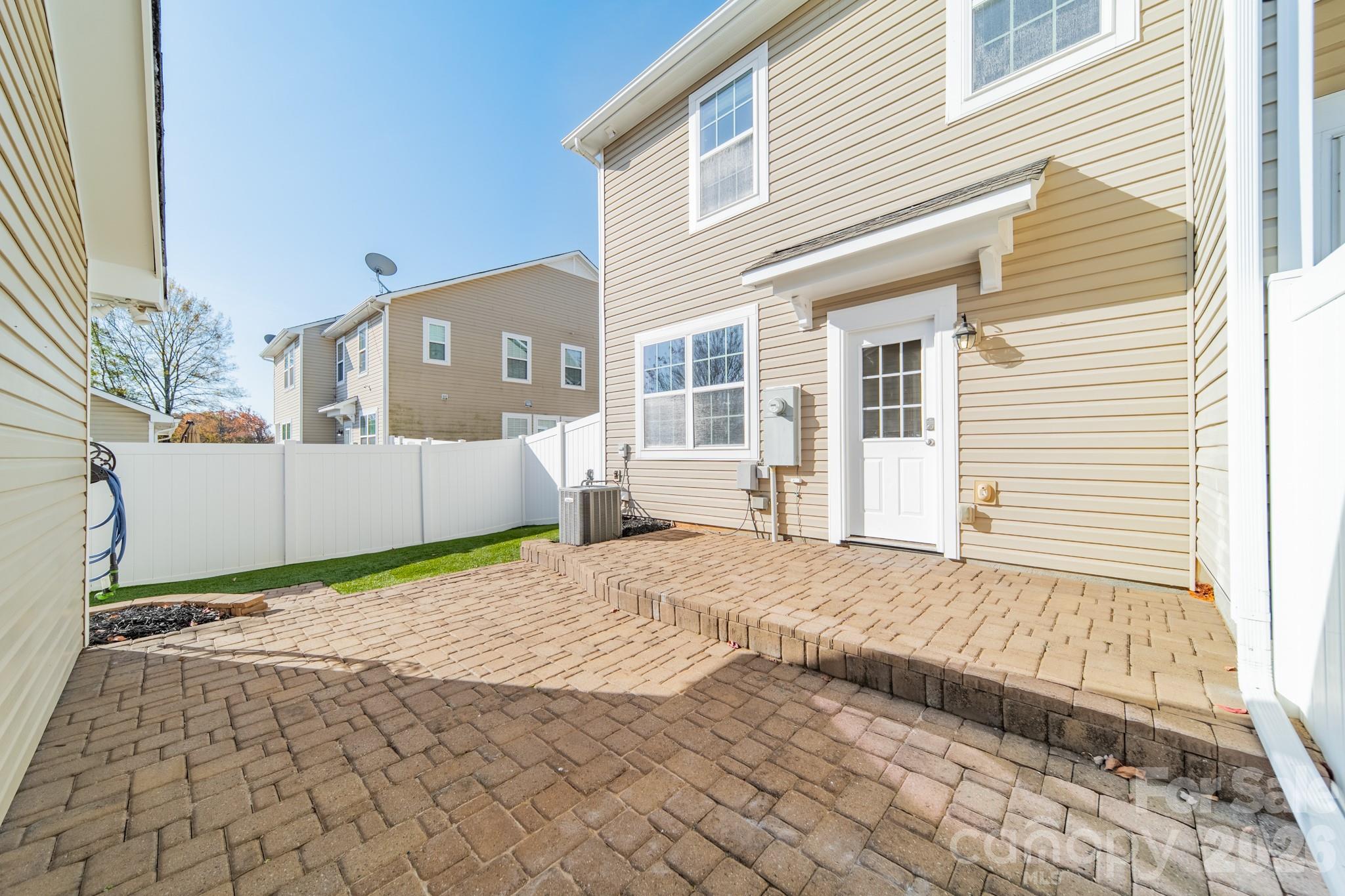 Townhouse at 18426 W Catawba Avenue, Cornelius, photo 32 of 42