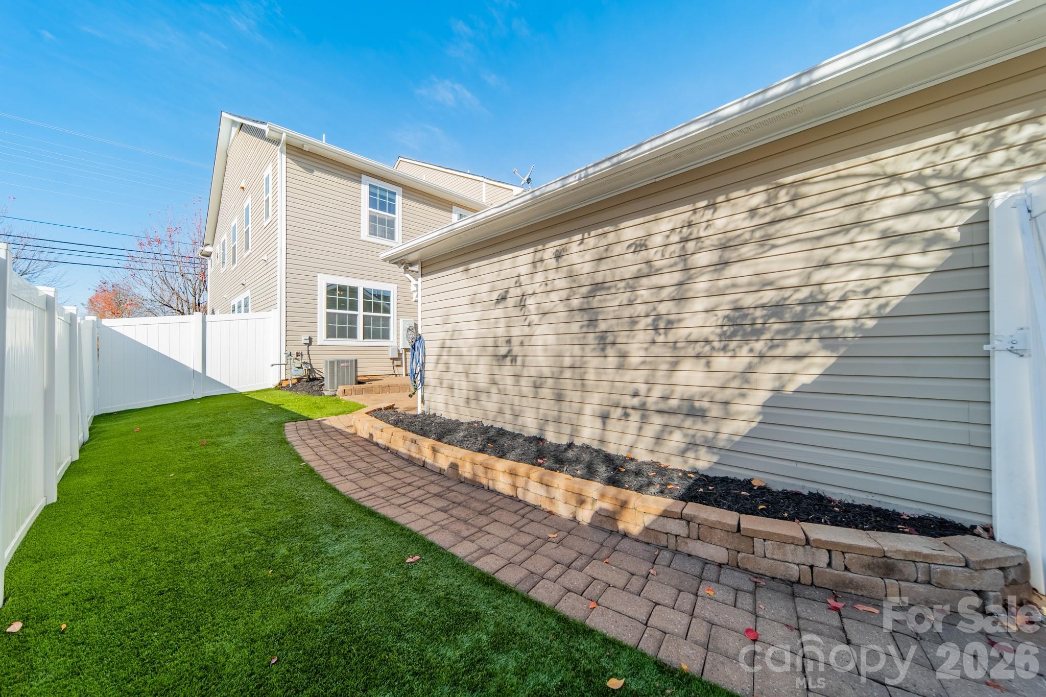Townhouse at 18426 W Catawba Avenue, Cornelius, photo 33 of 42
