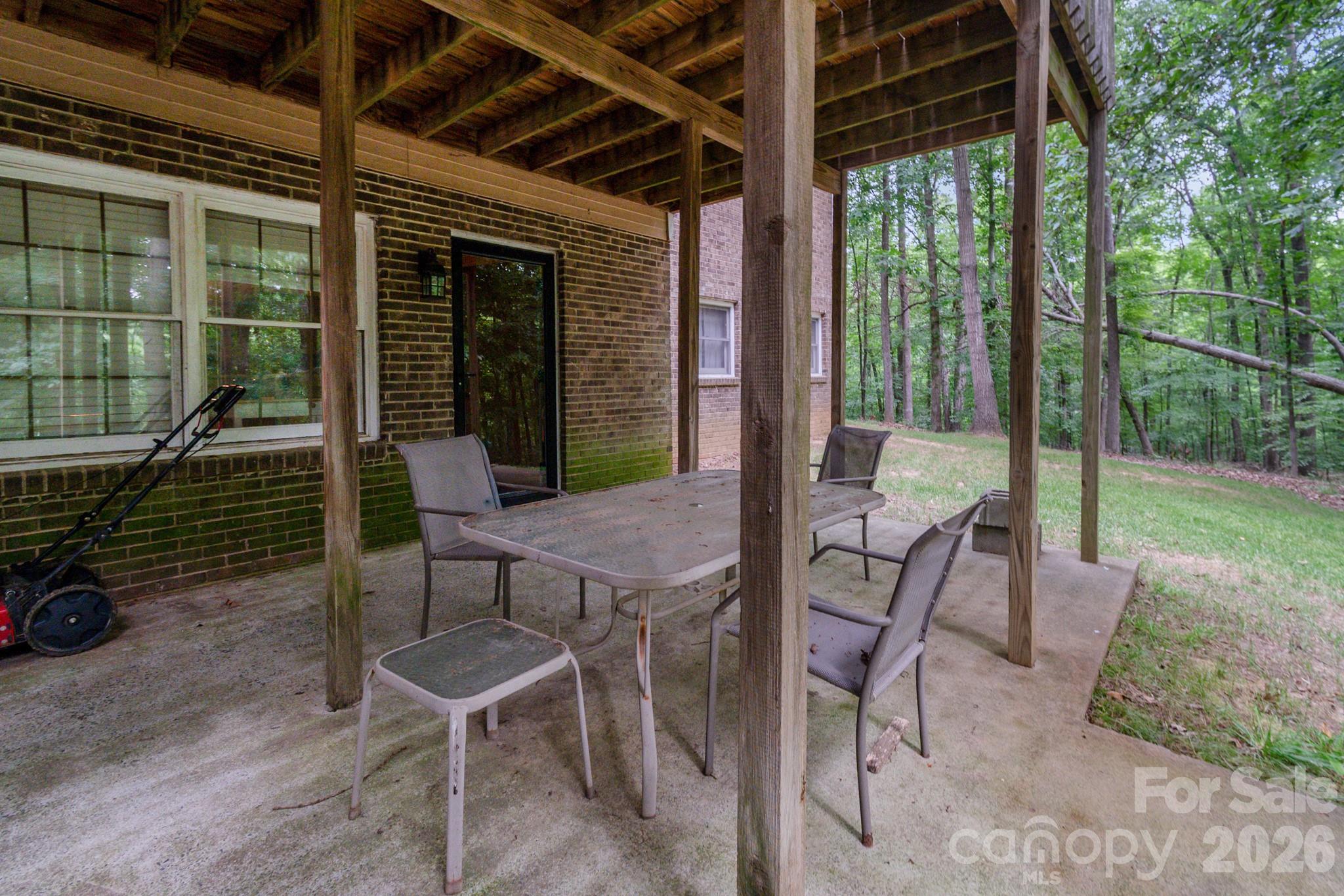 Spacious outdoor space on basement level - 9205 Richardson King Road, Waxhaw
