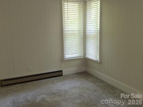 bed - 630 Shumont Road, Black Mountain