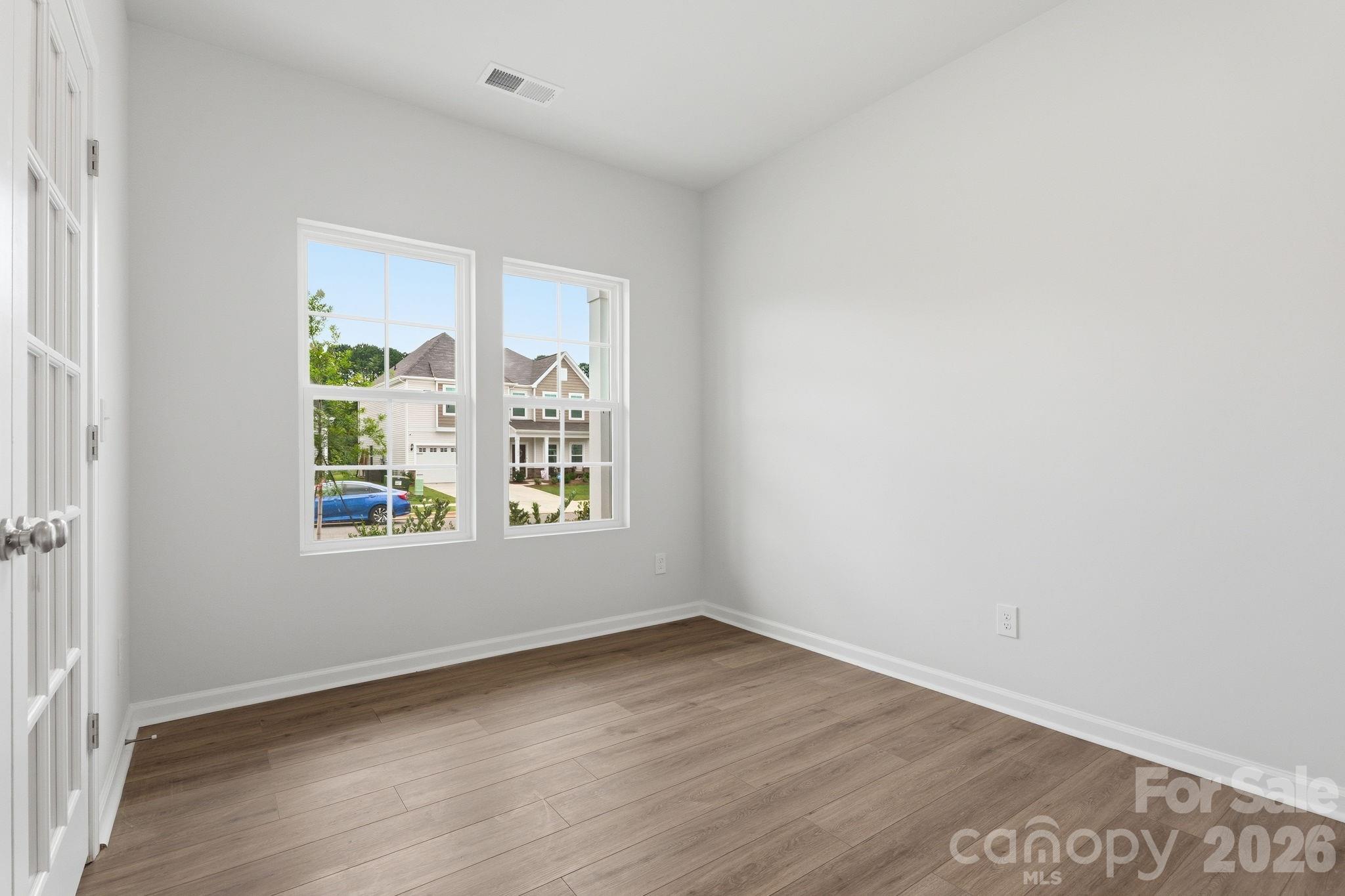 Single Family Residence at 1641 Piper Creek Avenue, Newton, photo 5 of 41