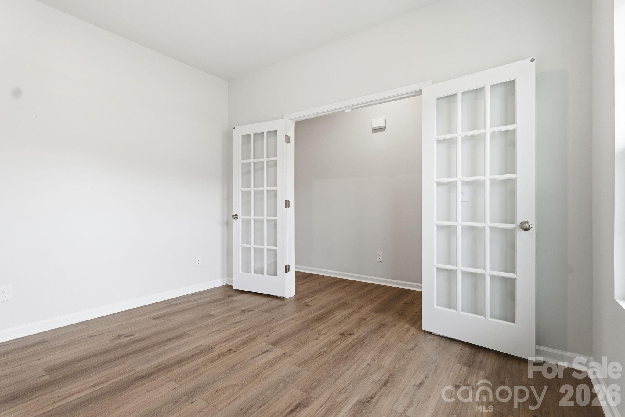 Single Family Residence at 1641 Piper Creek Avenue, Newton, photo 6 of 41