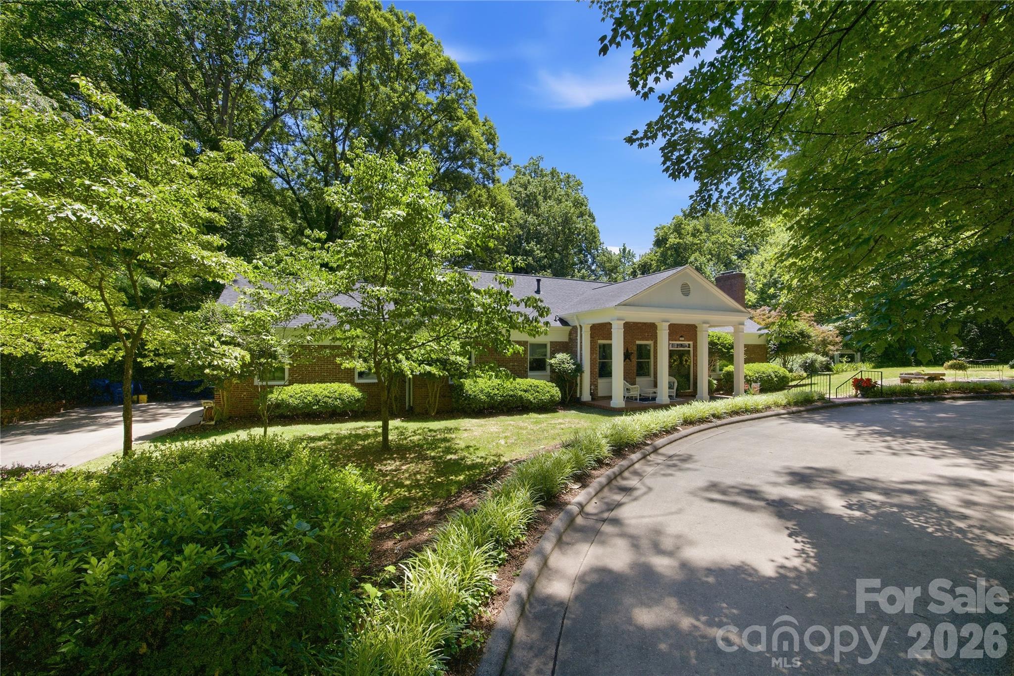 455 Heathcote Drive