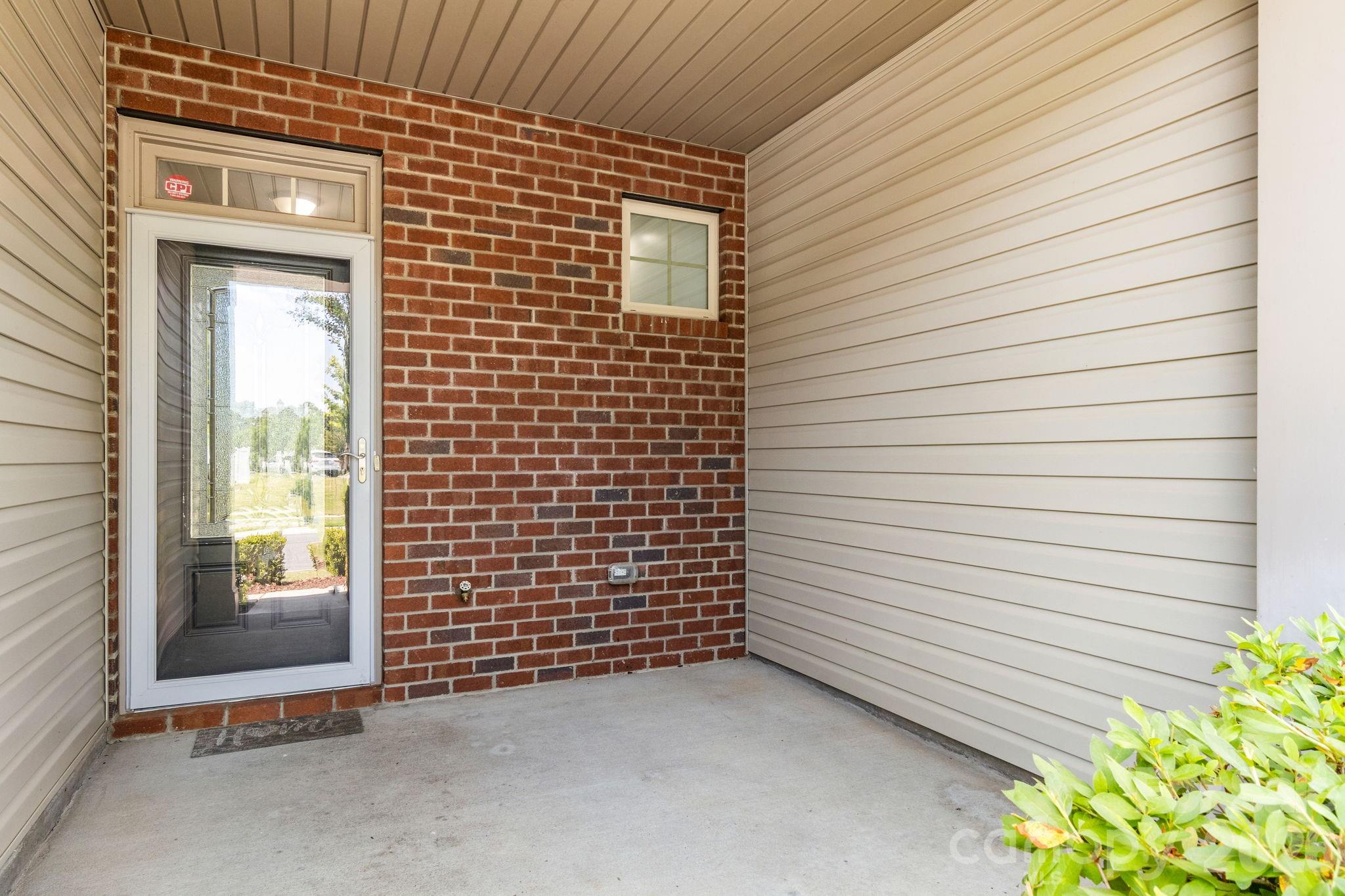 Townhouse at 4037 Black Walnut Way, Fort Mill, photo 2 of 28