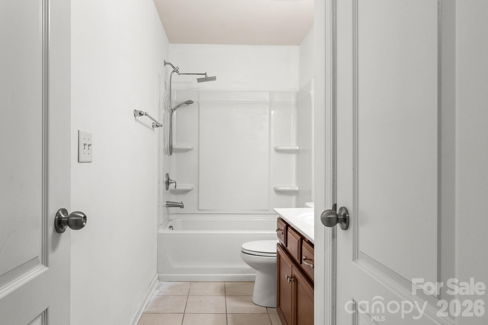 Townhouse at 4037 Black Walnut Way, Fort Mill, photo 19 of 28