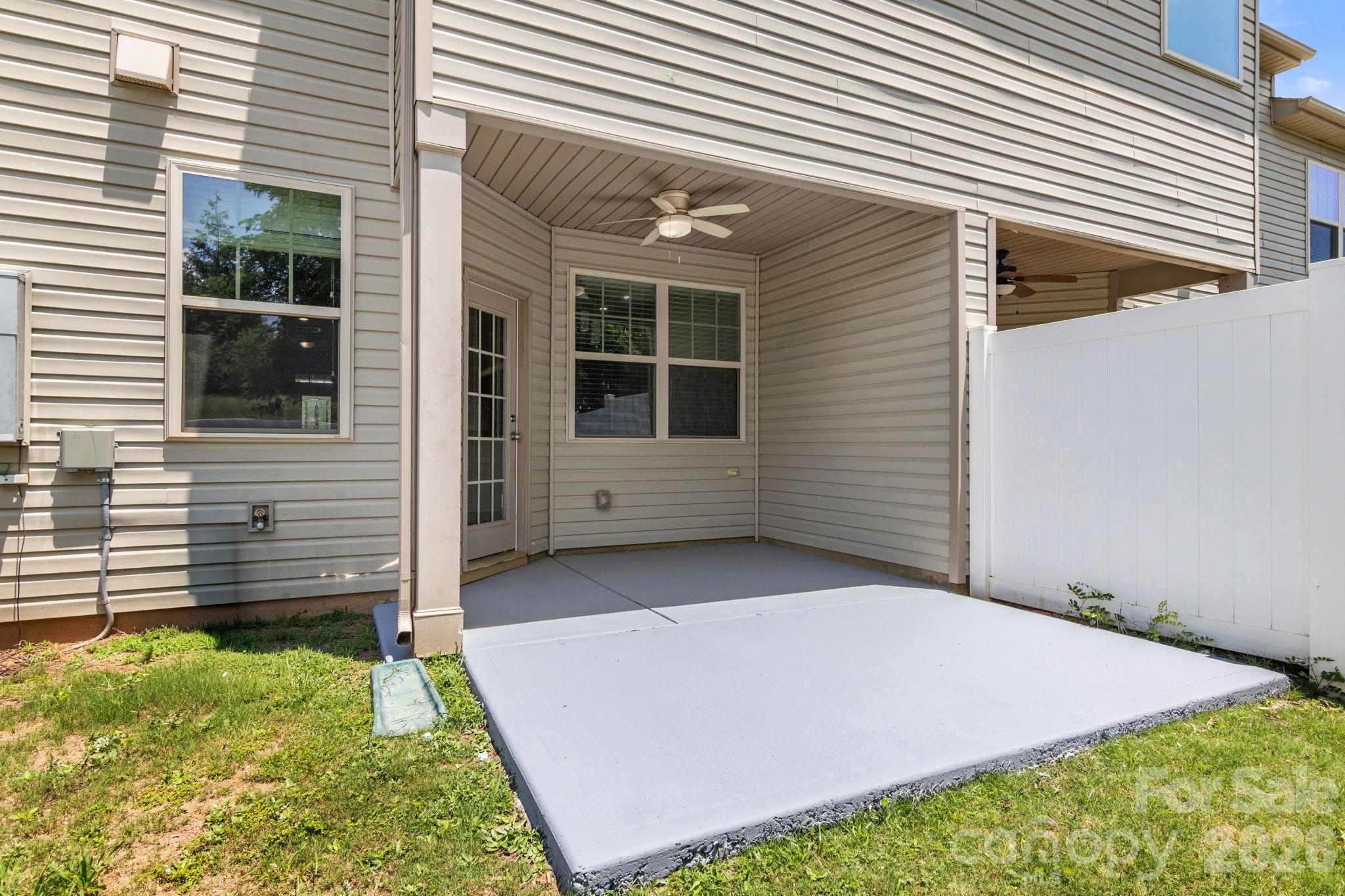 Townhouse at 4037 Black Walnut Way, Fort Mill, photo 27 of 28