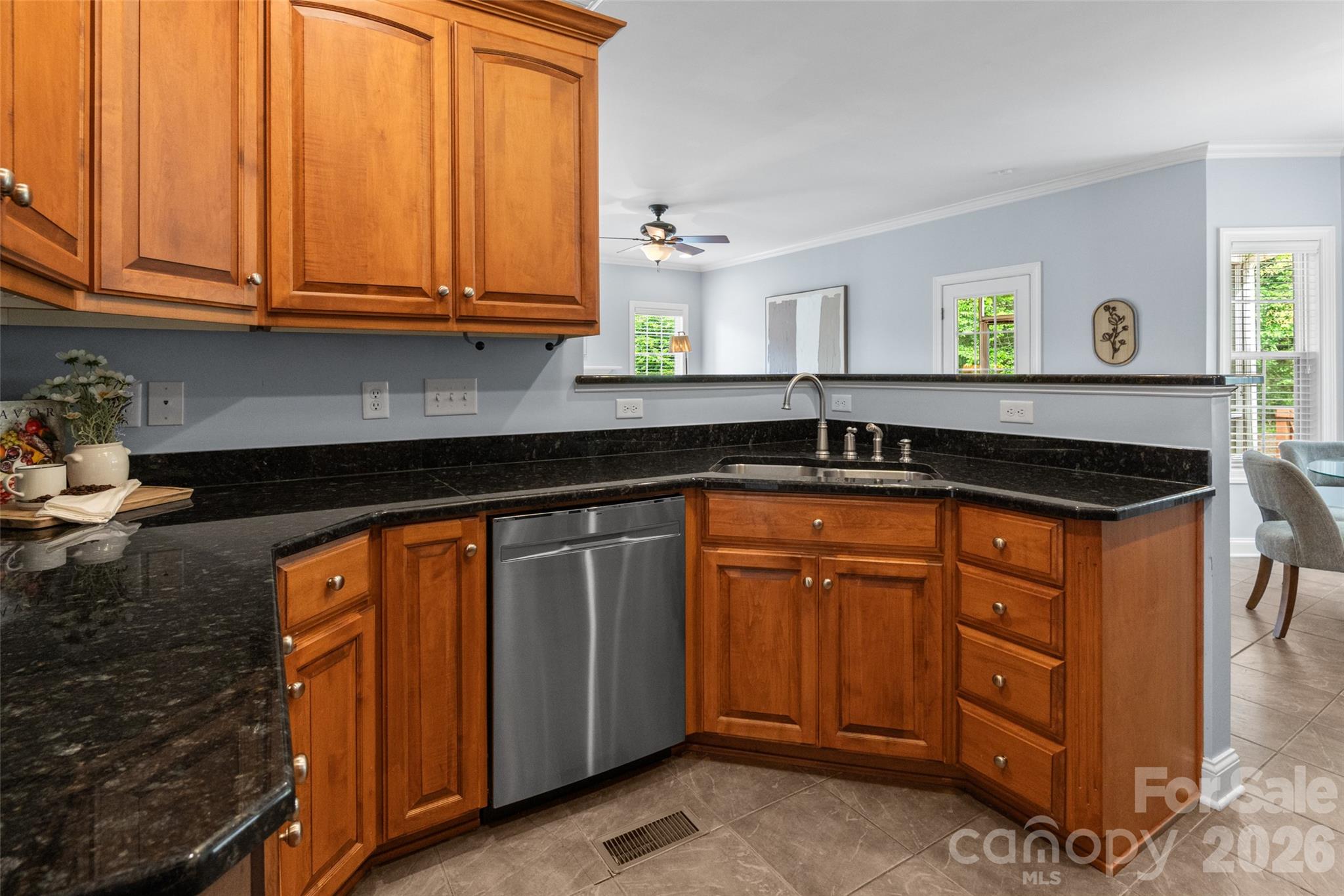 Single Family Residence at 5649 Old Town Lane, Gastonia, photo 18 of 40