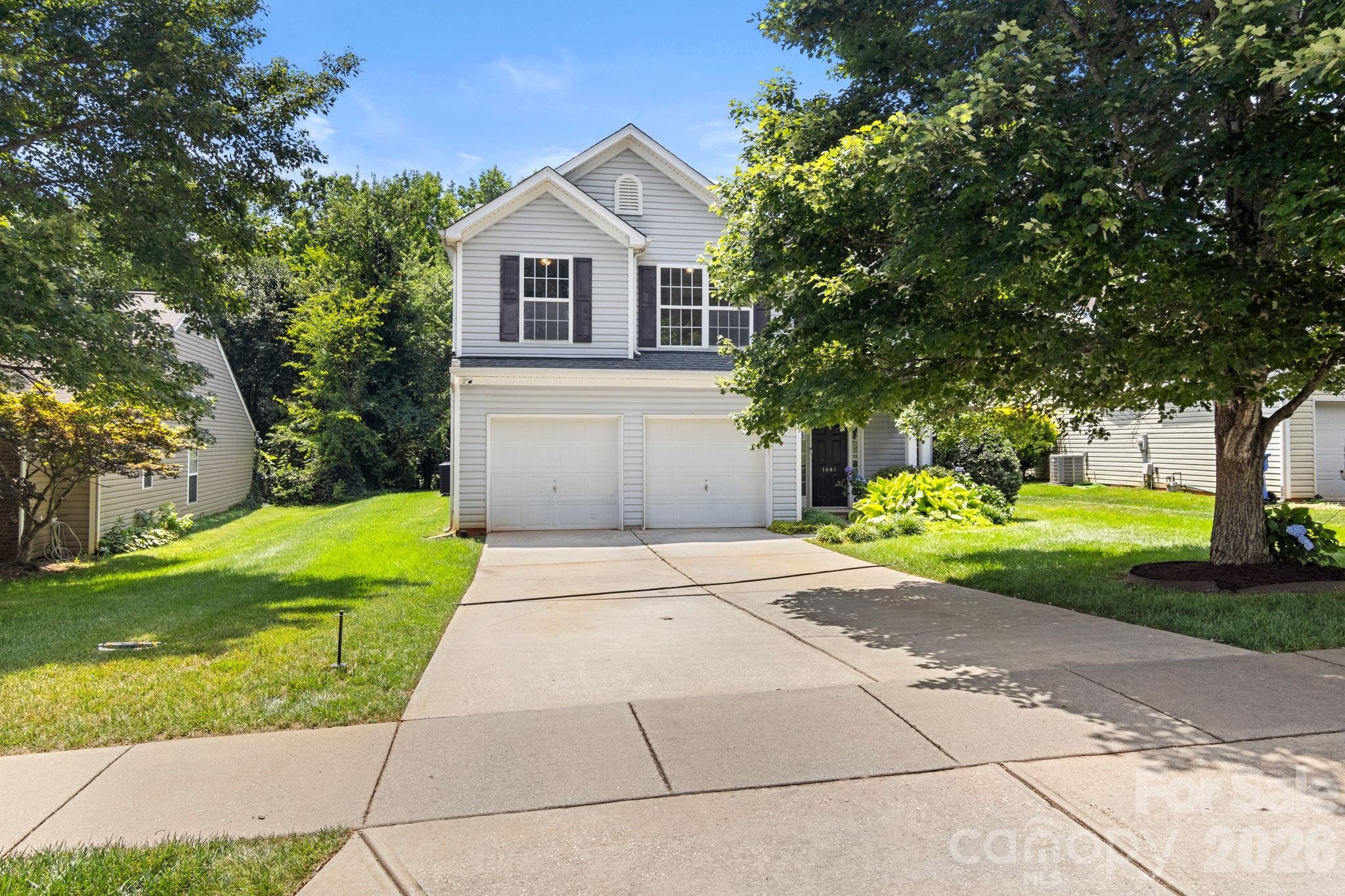 Single Family Residence at 1446 Deer Forest Drive, Fort Mill, photo 37 of 41