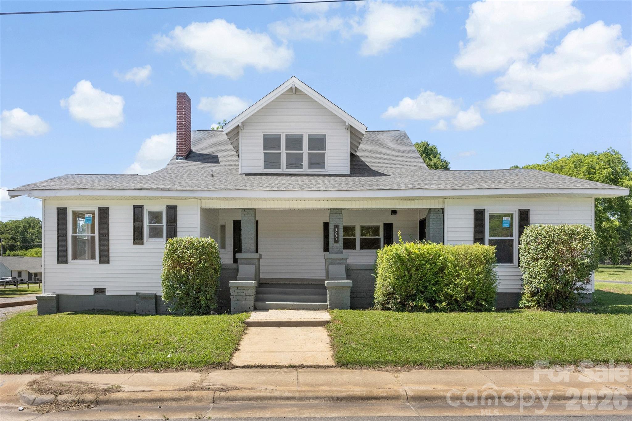 Triplex at 509 E Grover Street, Shelby, photo 3 of 47