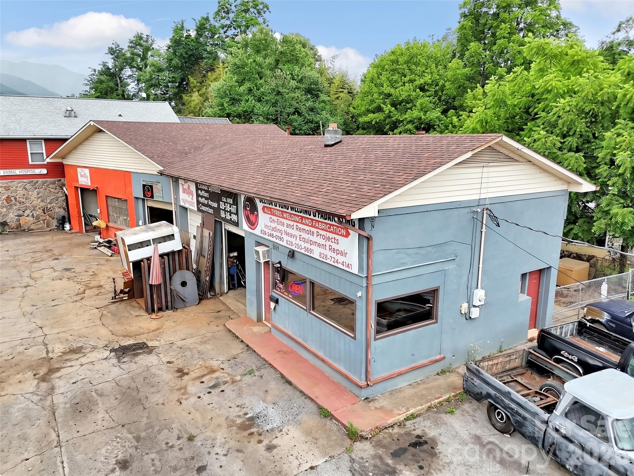 None at 1604 South Main Street, Waynesville, photo 2 of 20