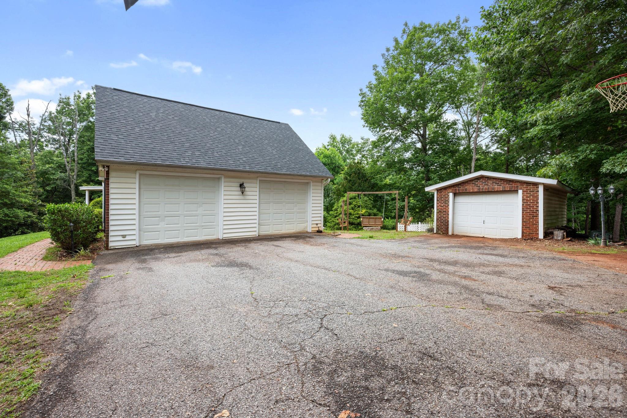 Single Family Residence at 295 Wilderness Ridge, Rutherfordton, photo 8 of 48