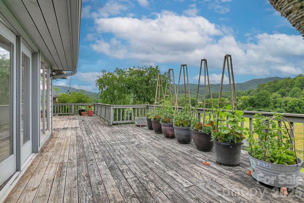 Single Family Residence at 547 Windover Drive, Brevard, photo 20 of 48