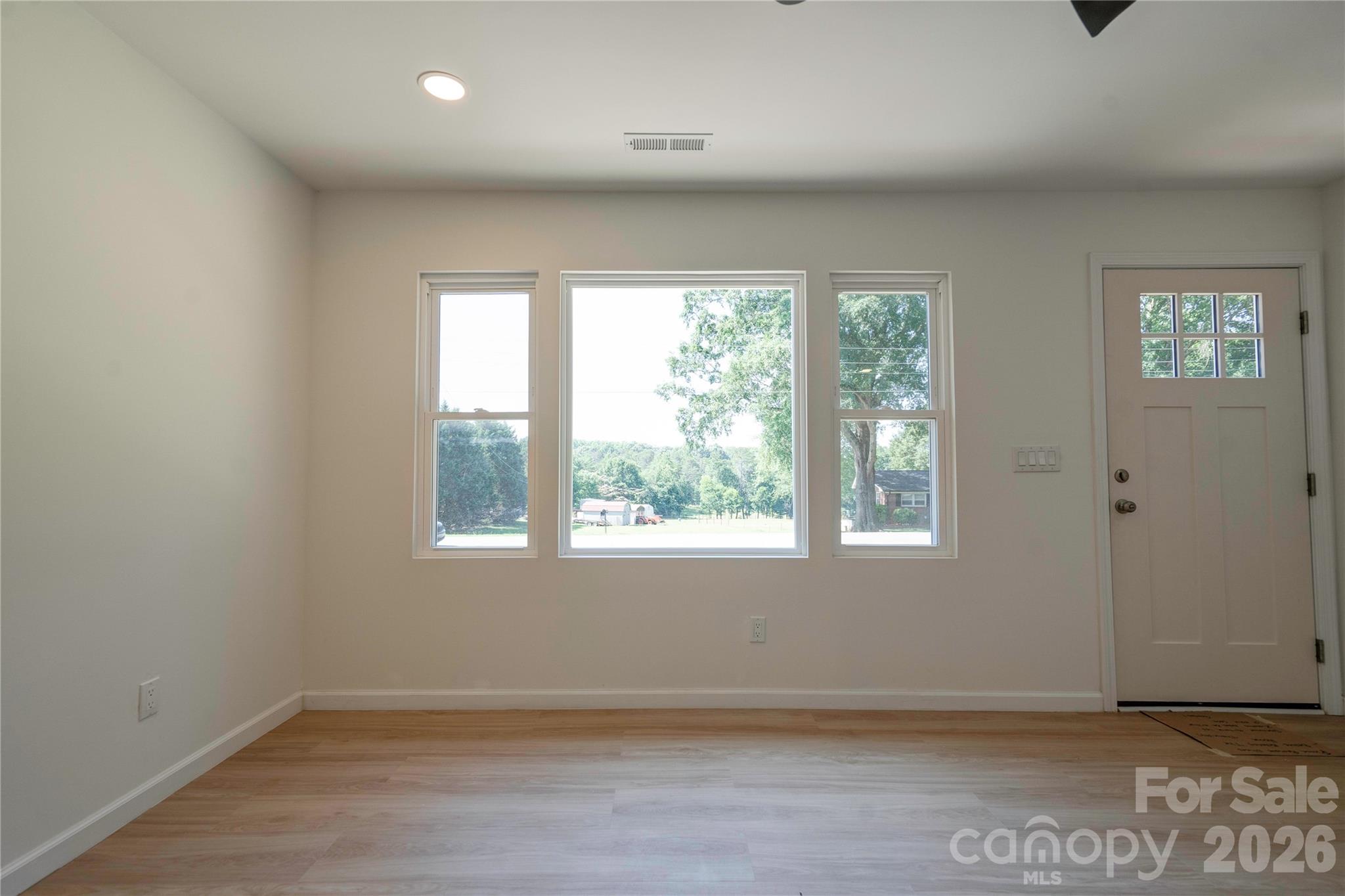 Living Room, Front Entry door - 2994 Lutz Boulevard, Newton