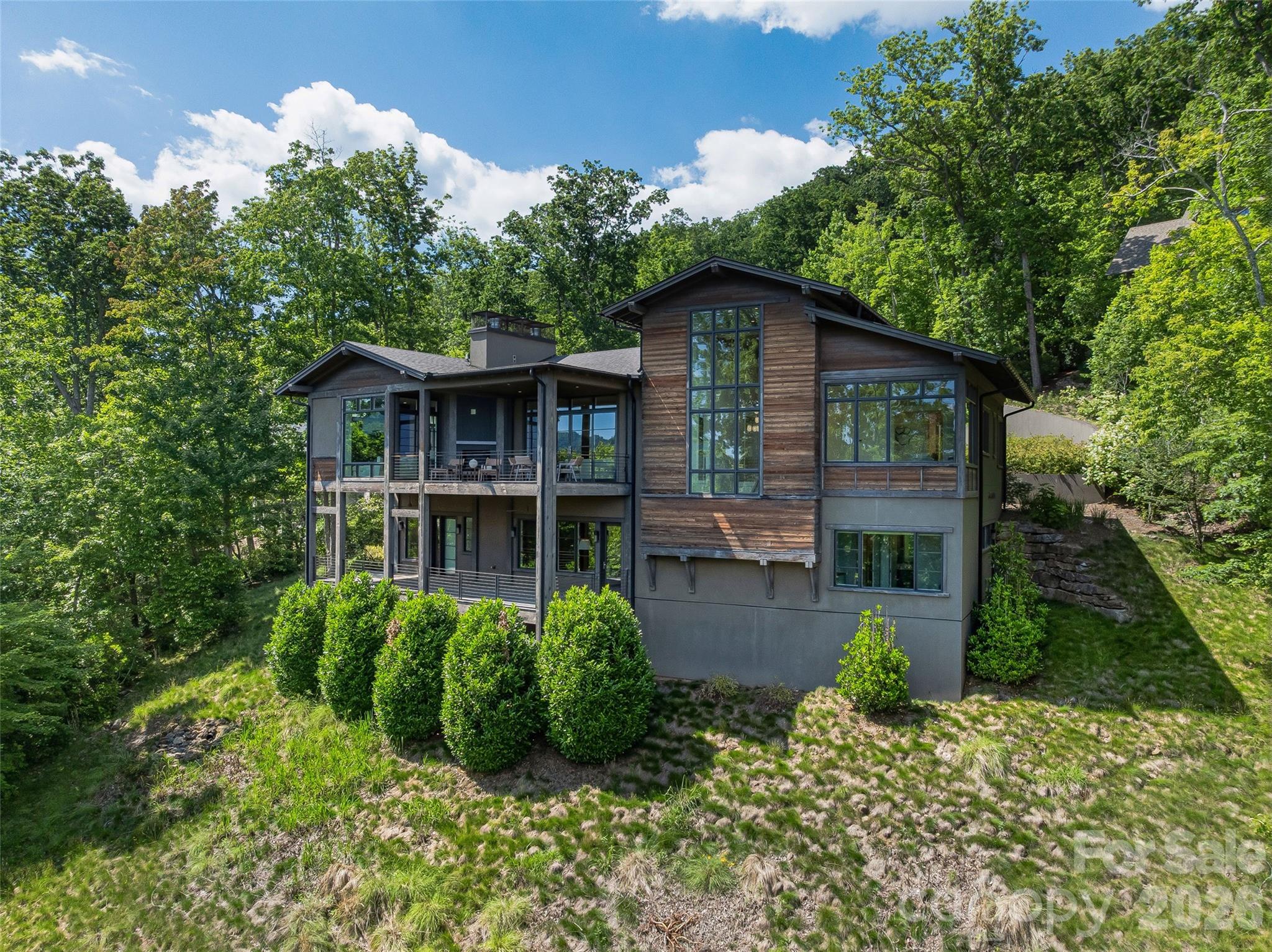 Architecturally distinctive mountain residence nestled into a private natural setting - 1121 Timberbluff Way, Arden