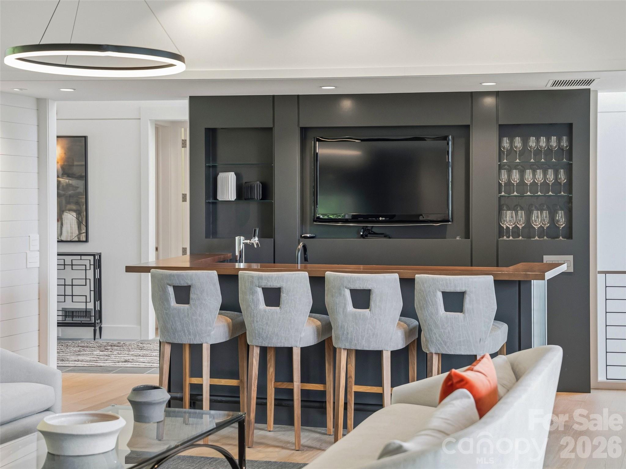 Custom wet bar ideally positioned for entertaining - 1121 Timberbluff Way, Arden