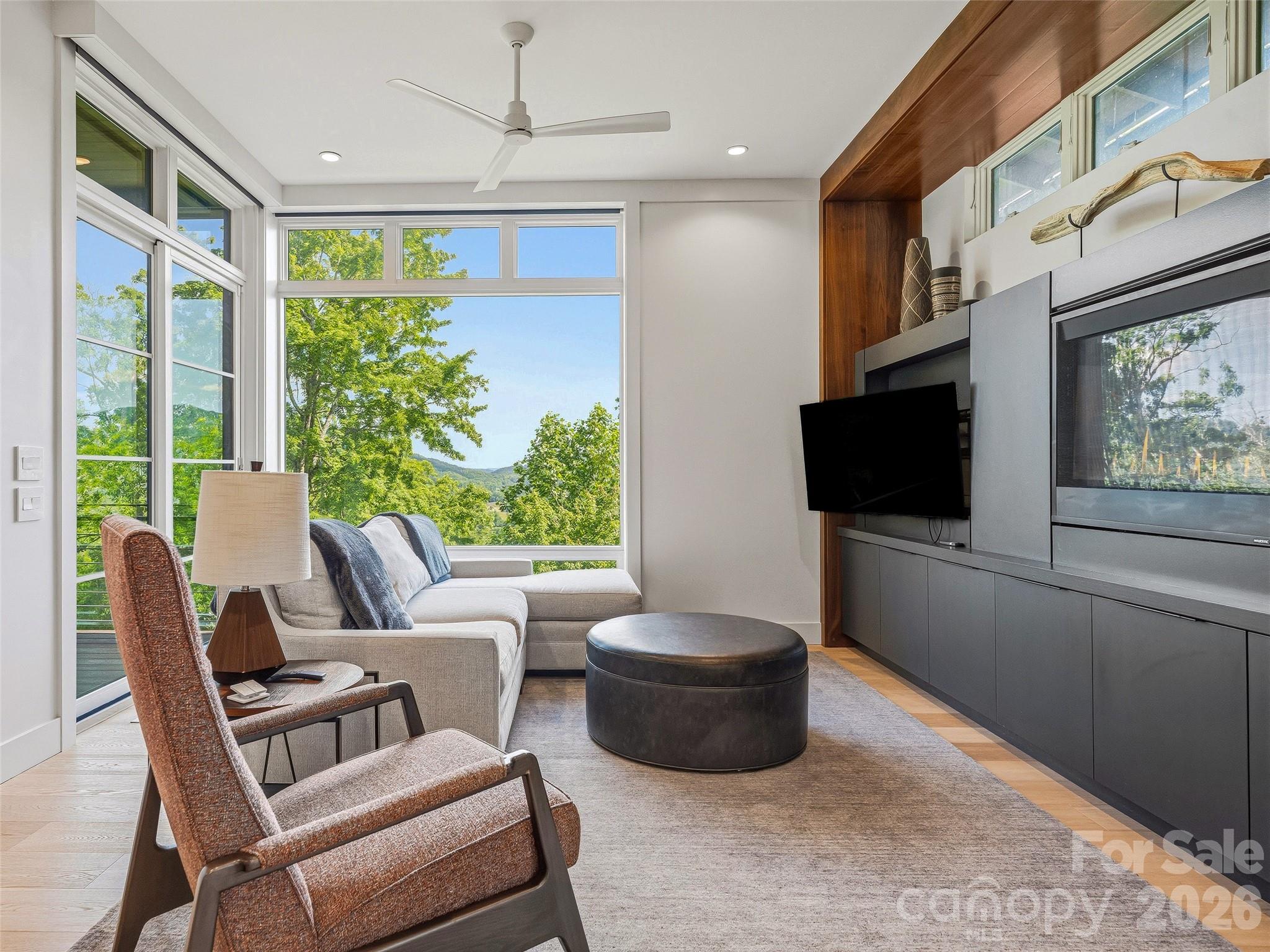 Relax and enjoy panoramic southern mountain vistas from the den - 1121 Timberbluff Way, Arden