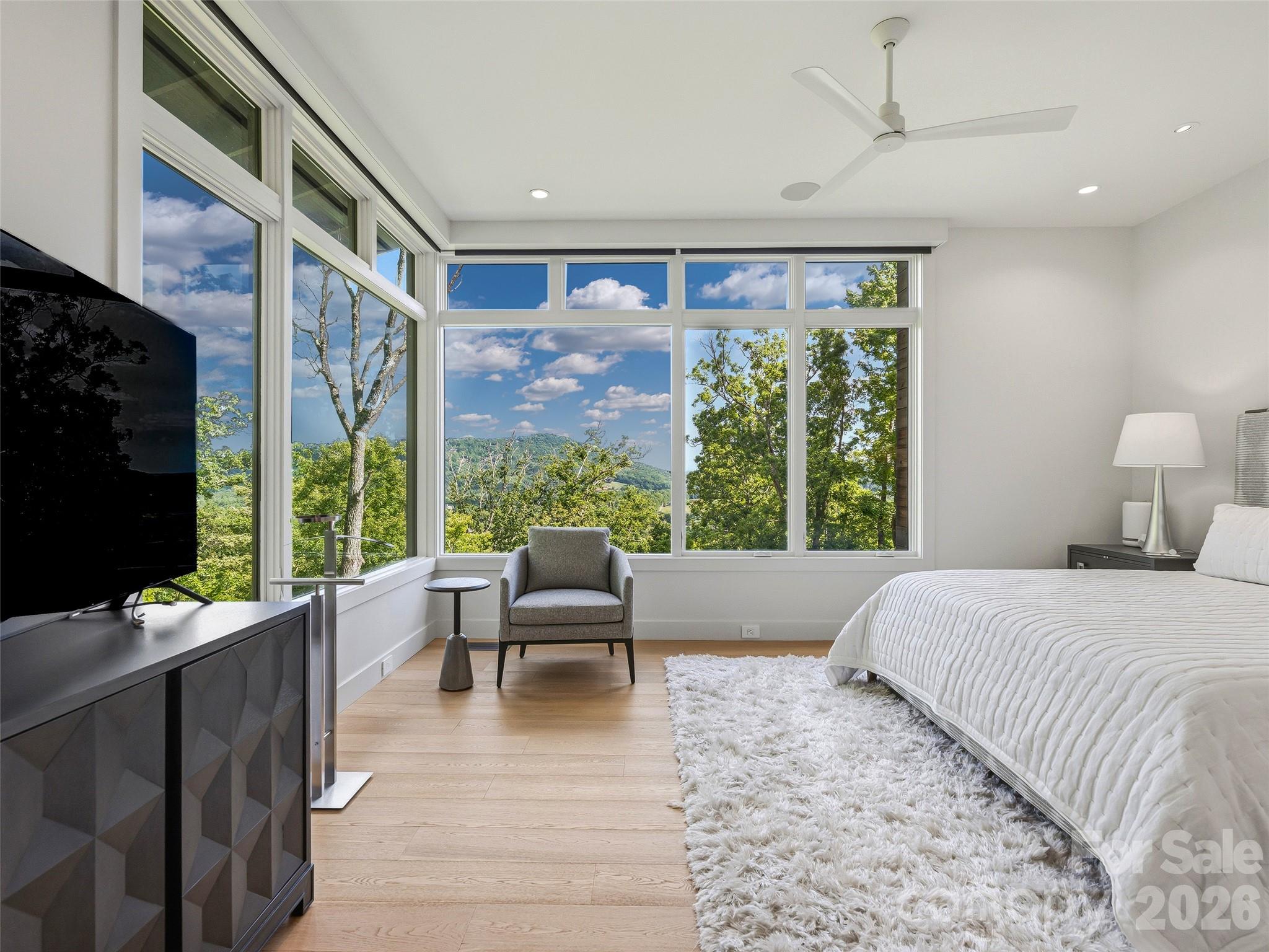 Primary suite positioned to capture breathtaking southern vistas - 1121 Timberbluff Way, Arden