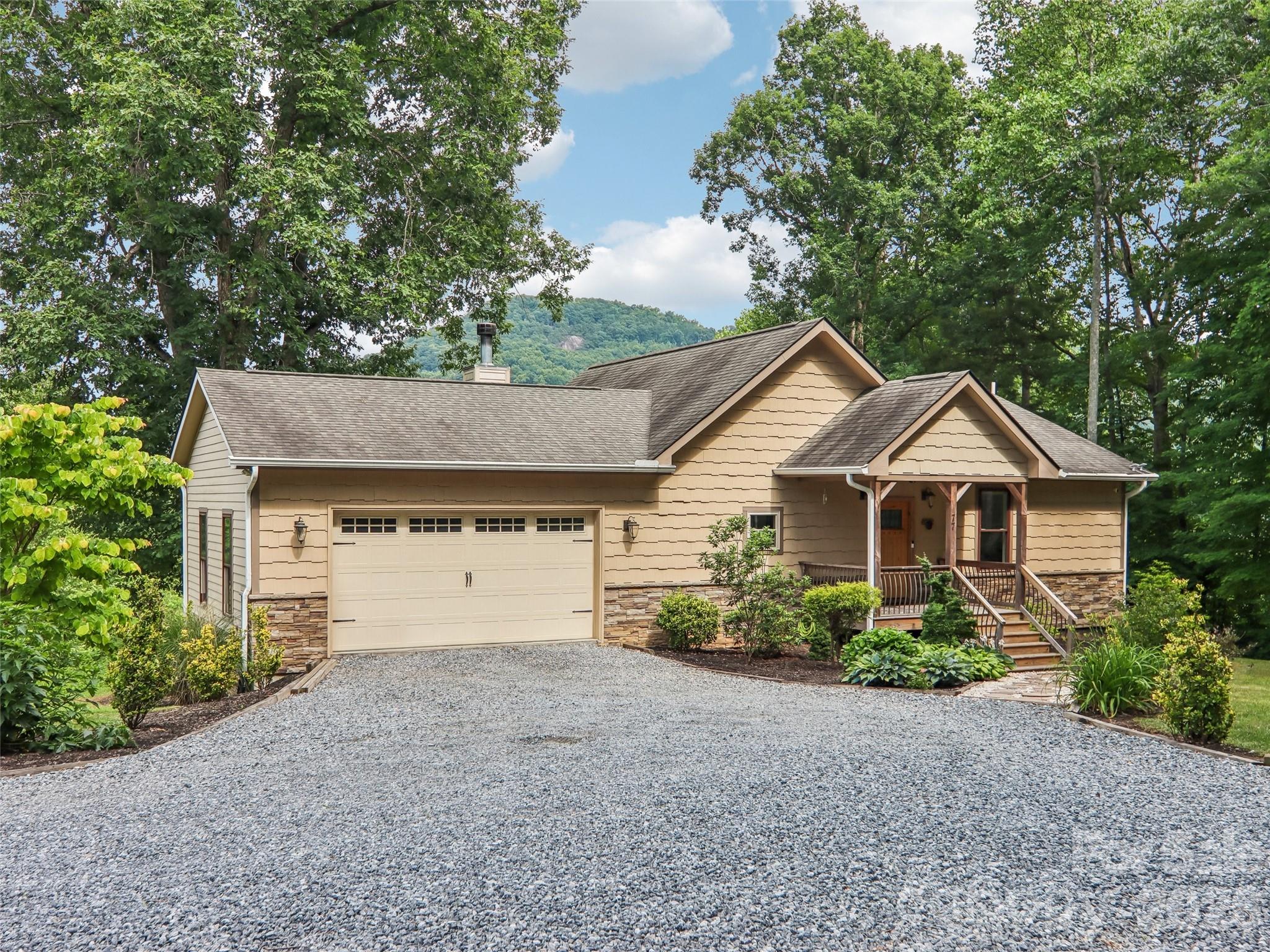 Single Family Residence at 77 Willow Stone Way, Hendersonville, photo 2 of 48