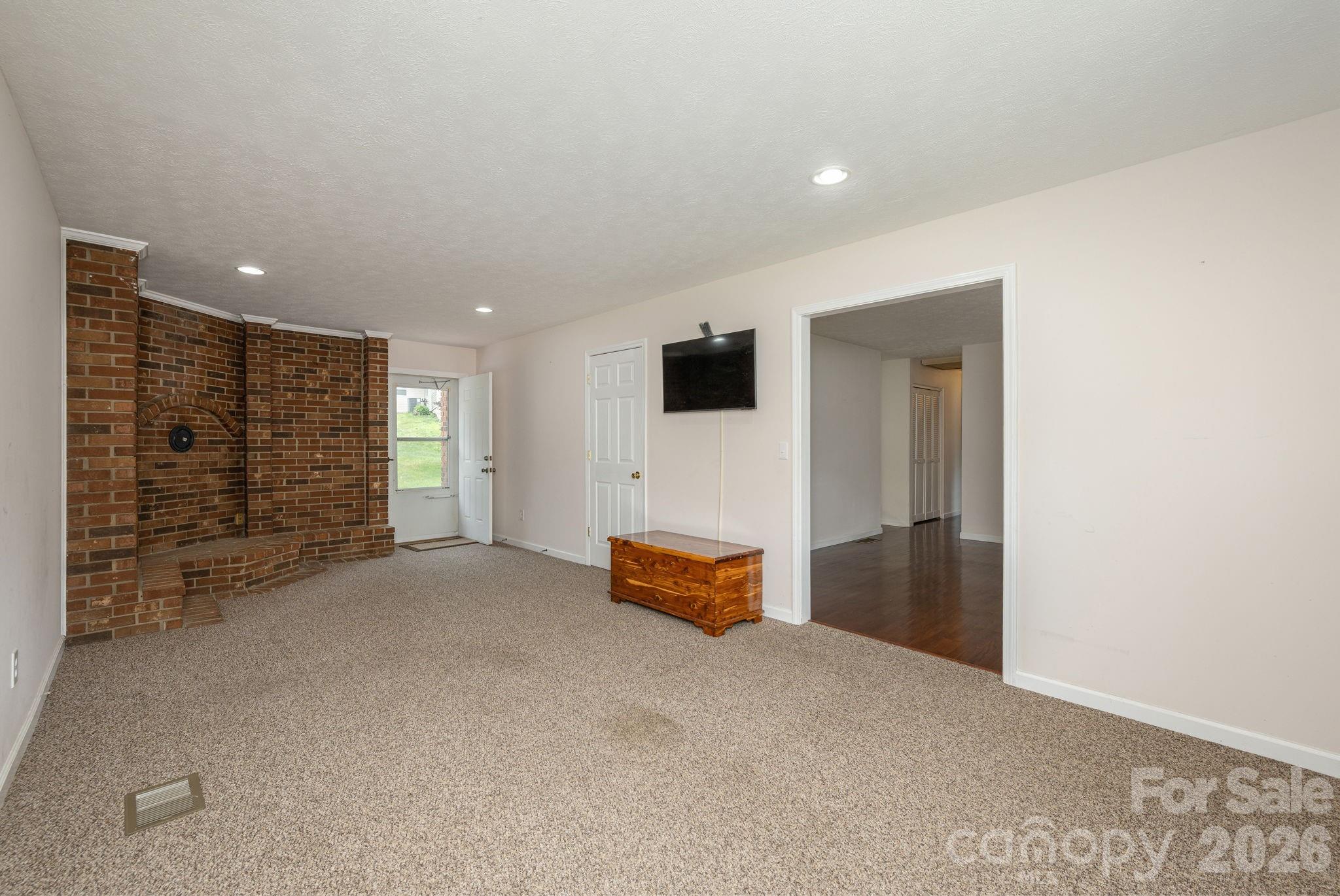 Single Family Residence at 107 MAYWOOD Road, Hendersonville, photo 20 of 25