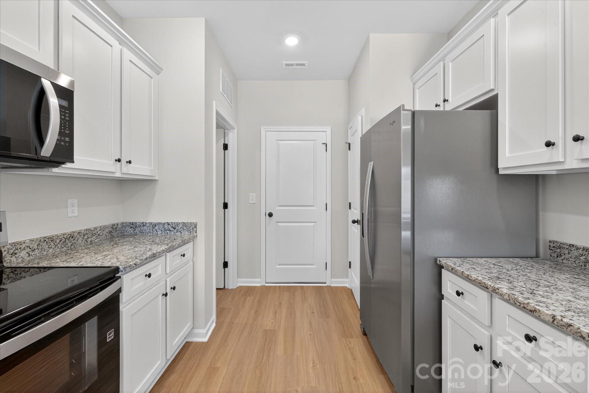 Single Family Residence at 3184 Strong Box Lane, Gastonia, photo 10 of 22