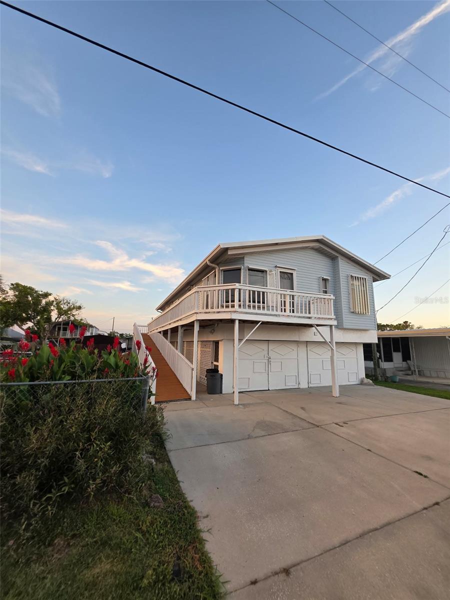 6814 GULL LN