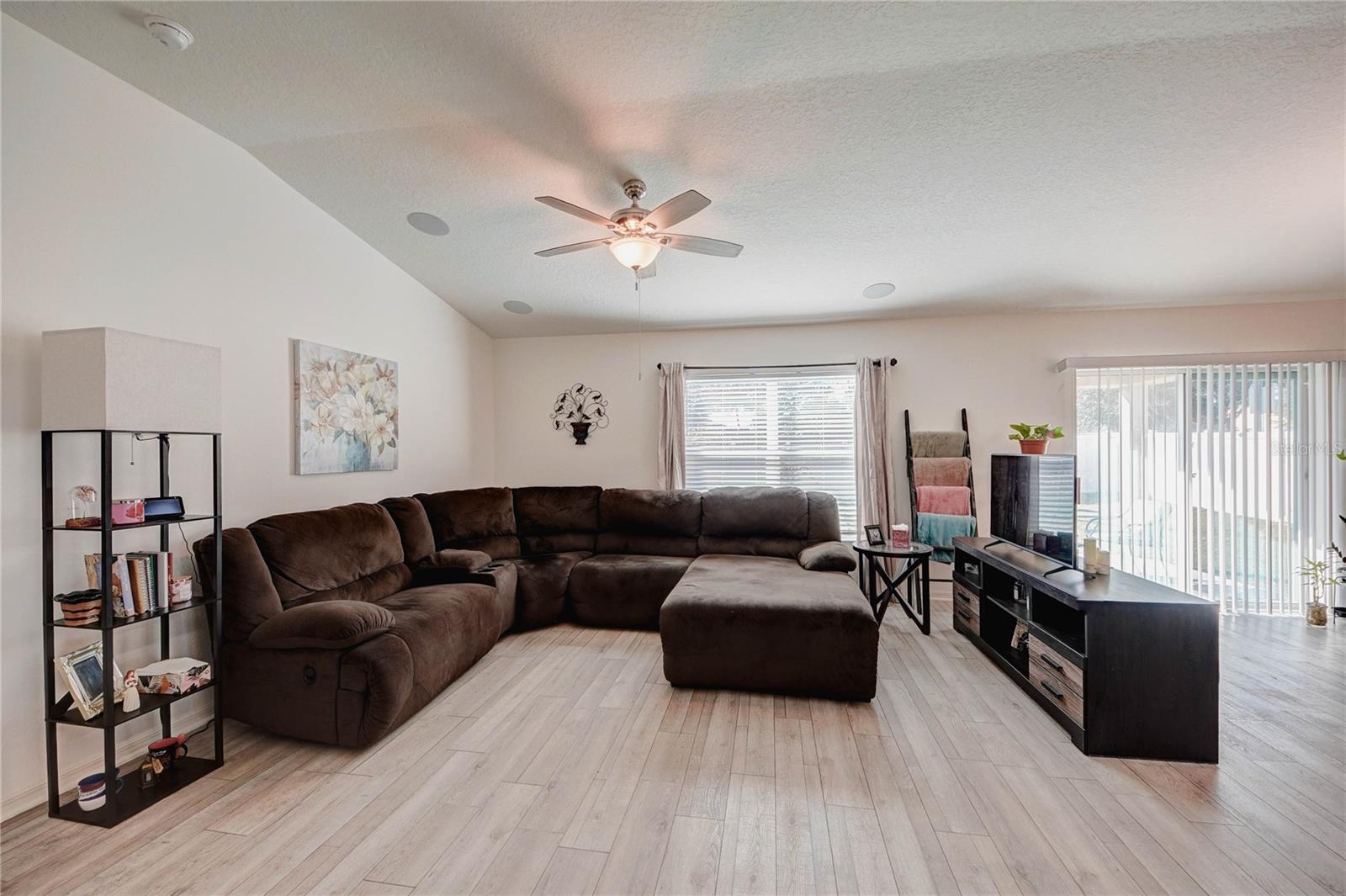 Single Family Residence at 3200 CASA DEL REY AVE, KISSIMMEE, photo 3 of 29