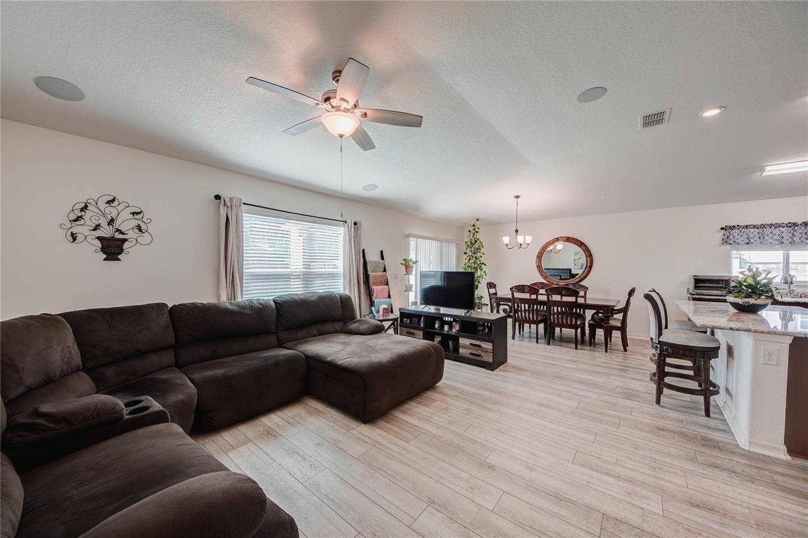Single Family Residence at 3200 CASA DEL REY AVE, KISSIMMEE, photo 4 of 29