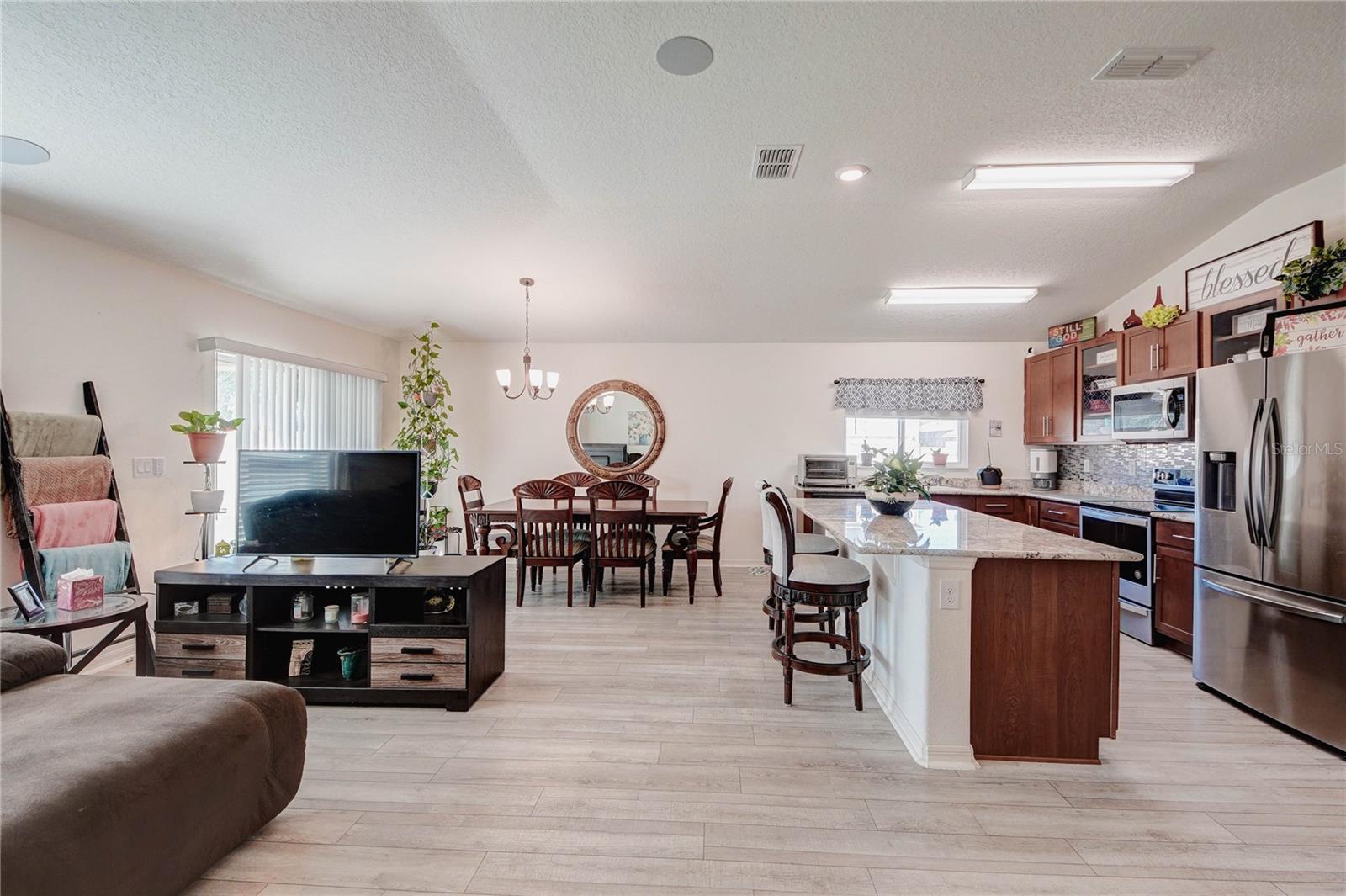 Single Family Residence at 3200 CASA DEL REY AVE, KISSIMMEE, photo 5 of 29